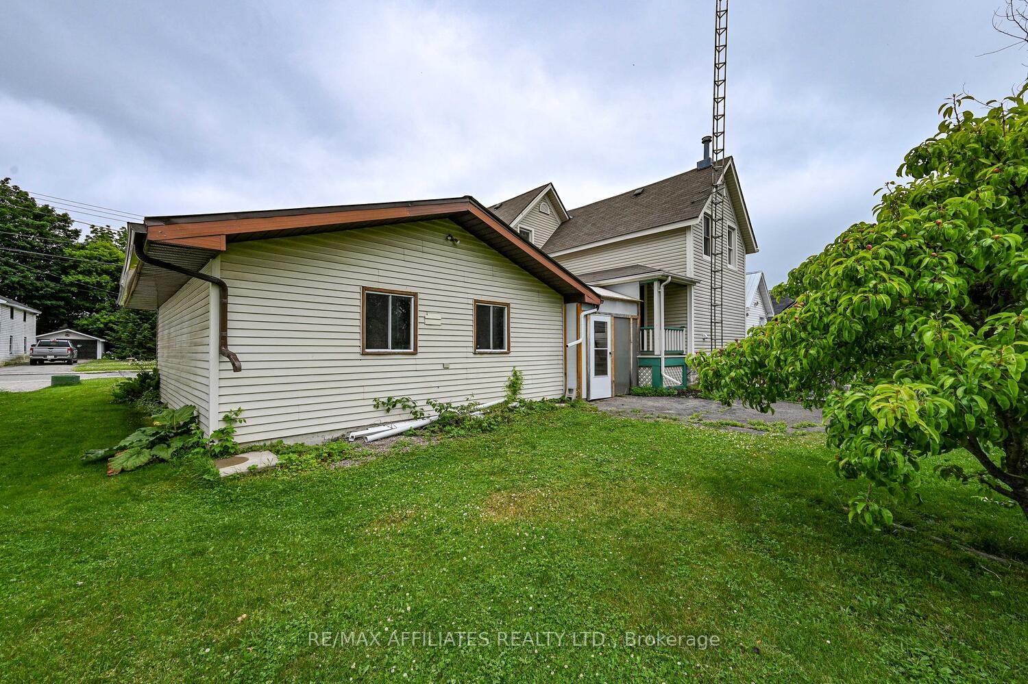 Photo 44 of 11 Merrick Street, Smiths Falls — HOMEH