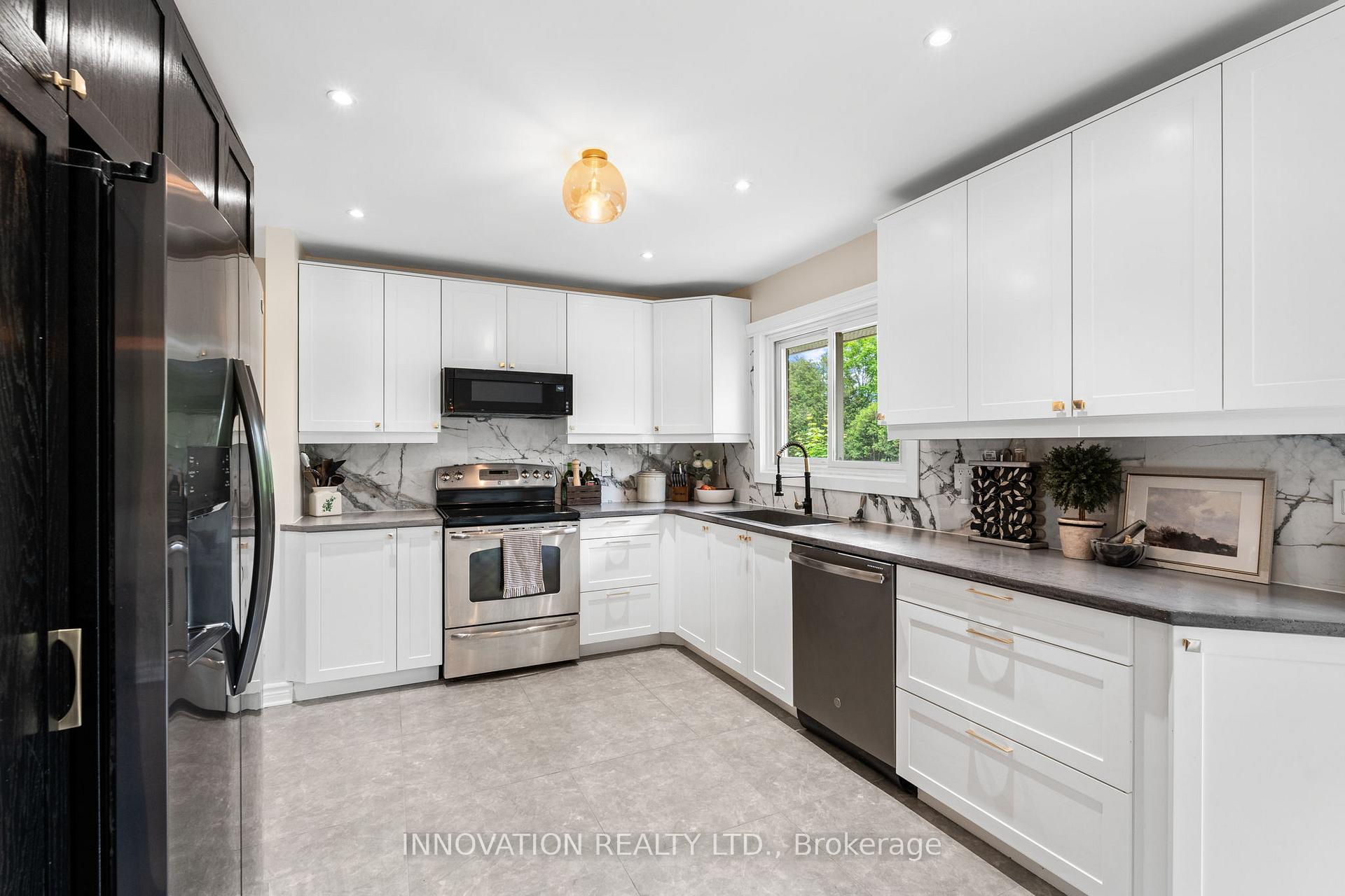 Photo 17 of 194 Hogan Avenue, Smiths Falls — HOMEH