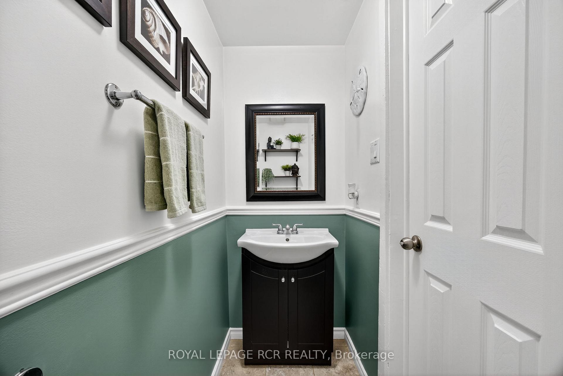 Photo 16 of 511 Pineview Gardens, Shelburne — HOMEH