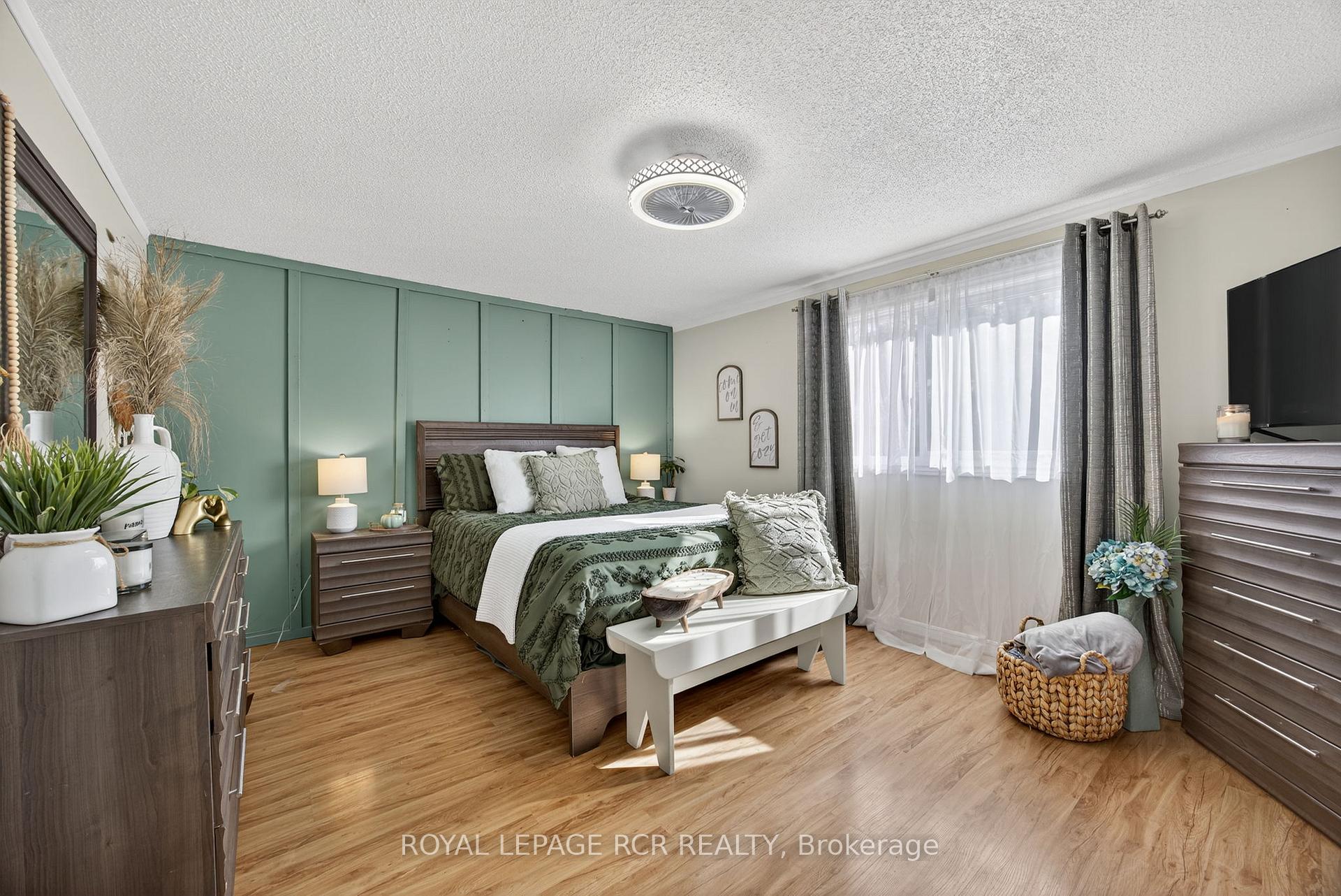 Photo 17 of 511 Pineview Gardens, Shelburne — HOMEH