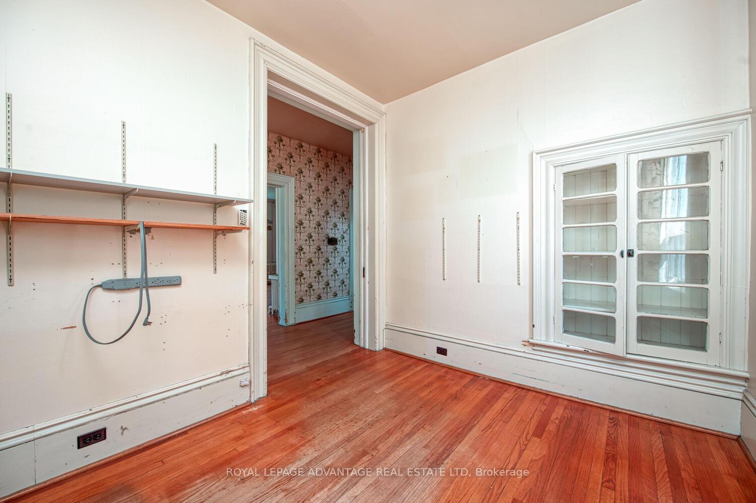 Photo 5 of 11 Elmsley Street S, Smiths Falls — HOMEH
