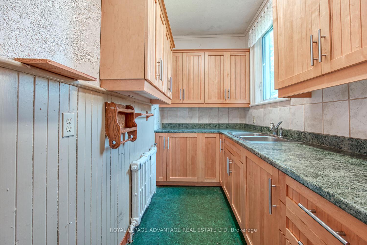 Photo 12 of 11 Elmsley Street S, Smiths Falls — HOMEH