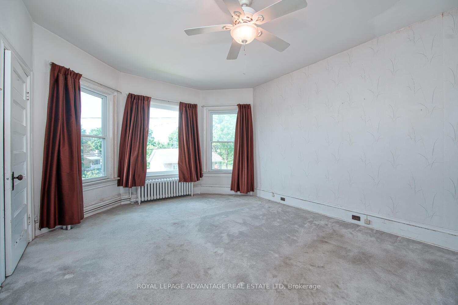 Photo 20 of 11 Elmsley Street S, Smiths Falls — HOMEH