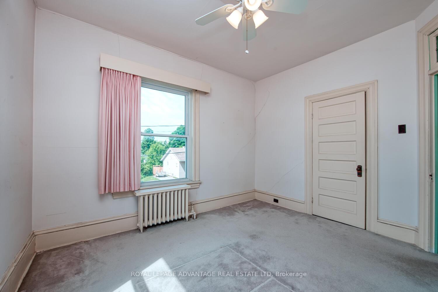 Photo 24 of 11 Elmsley Street S, Smiths Falls — HOMEH