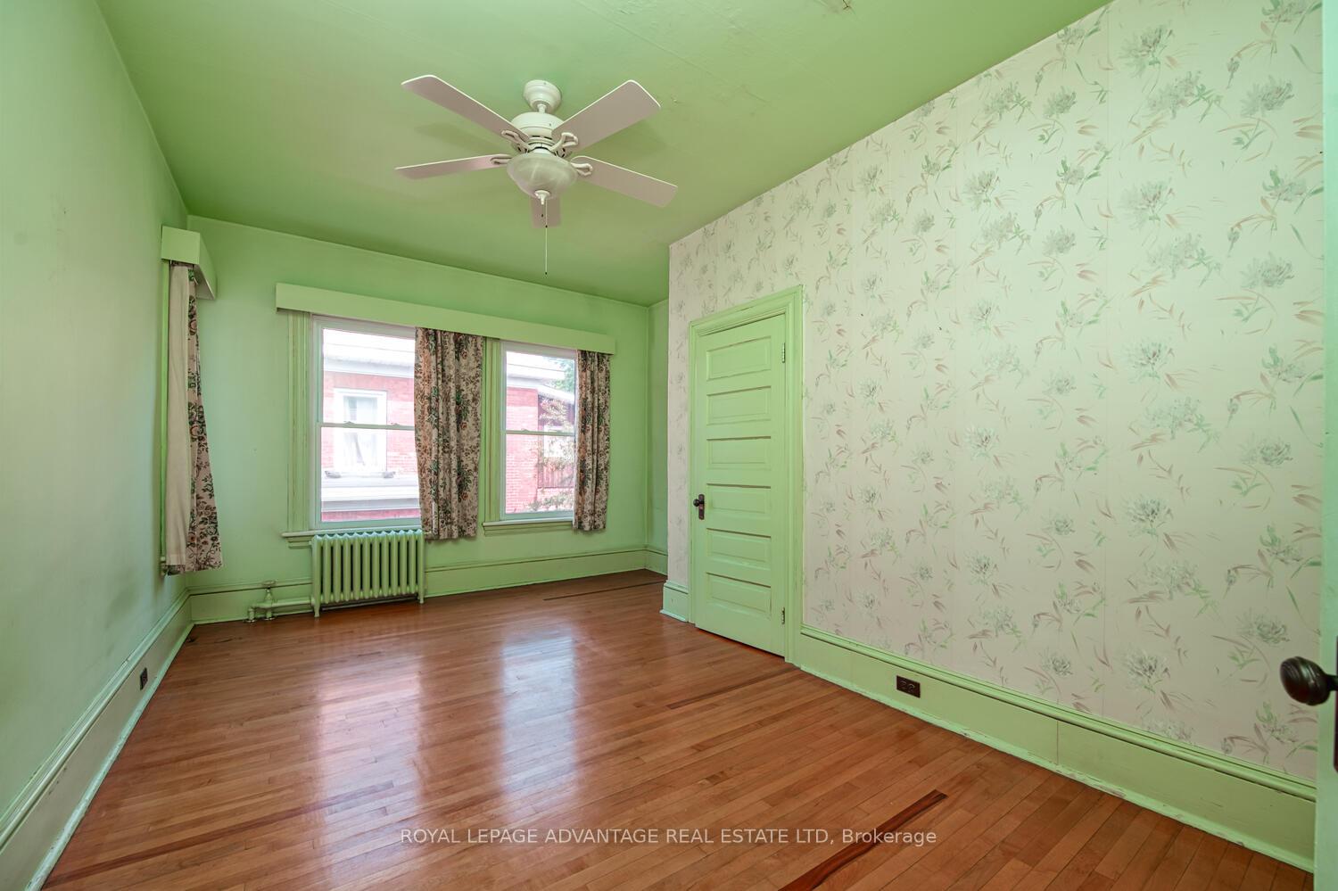 Photo 29 of 11 Elmsley Street S, Smiths Falls — HOMEH