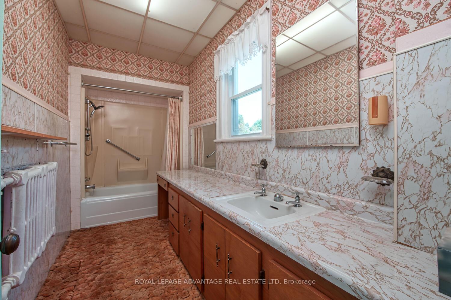 Photo 32 of 11 Elmsley Street S, Smiths Falls — HOMEH