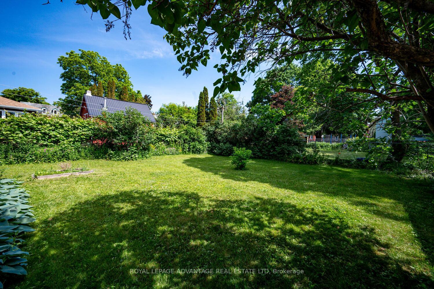 Photo 40 of 11 Elmsley Street S, Smiths Falls — HOMEH