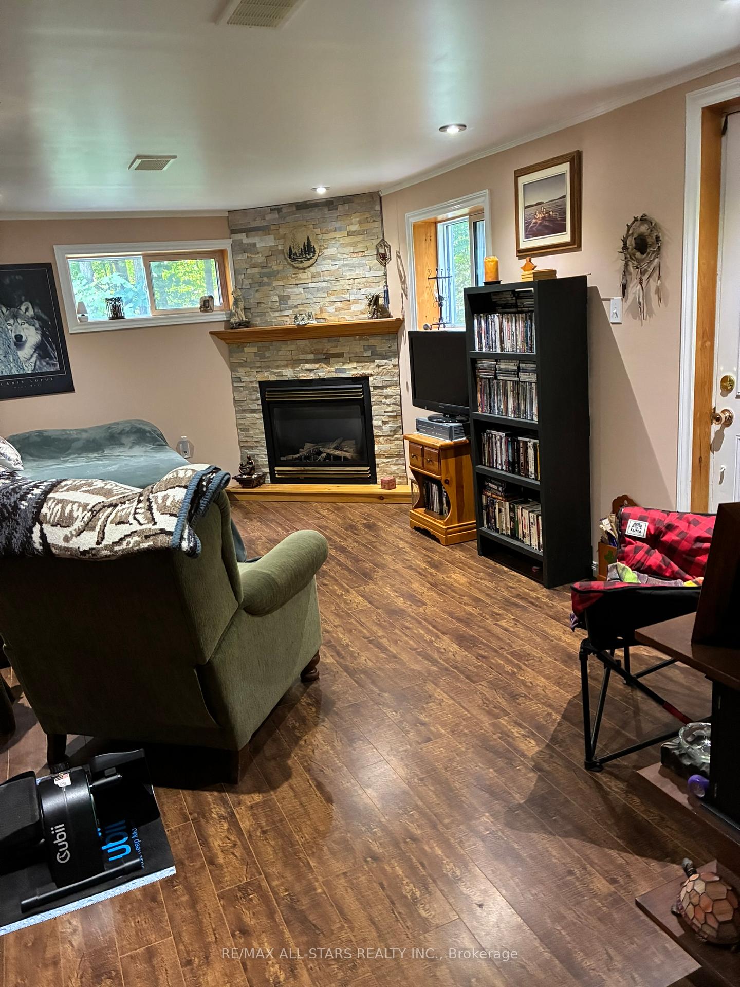 Photo 8 of 48 Tannenweg Lane, Scugog, Rural Scugog — HOMEH