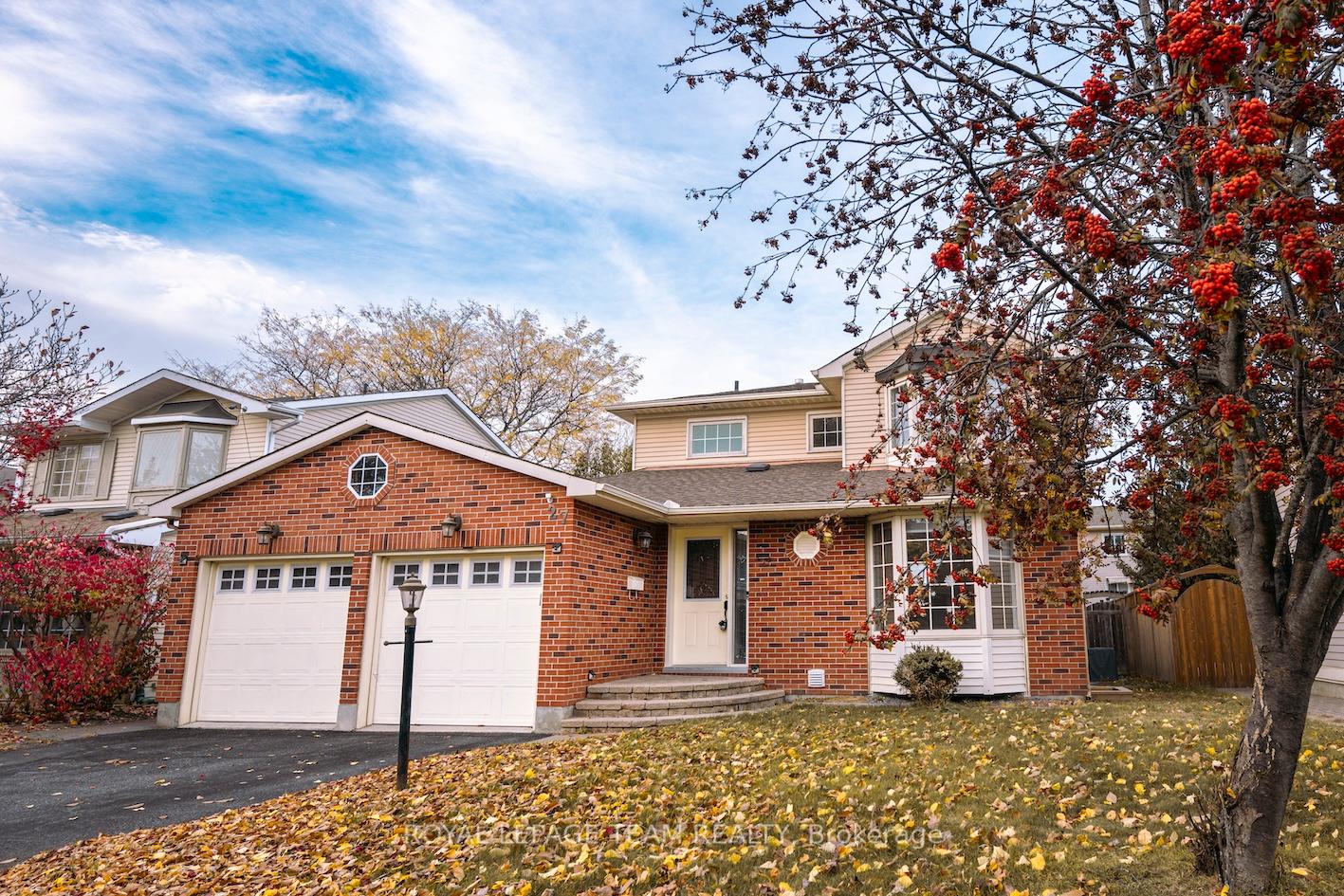 Front of Unit B, 27 Rockcress Gardens