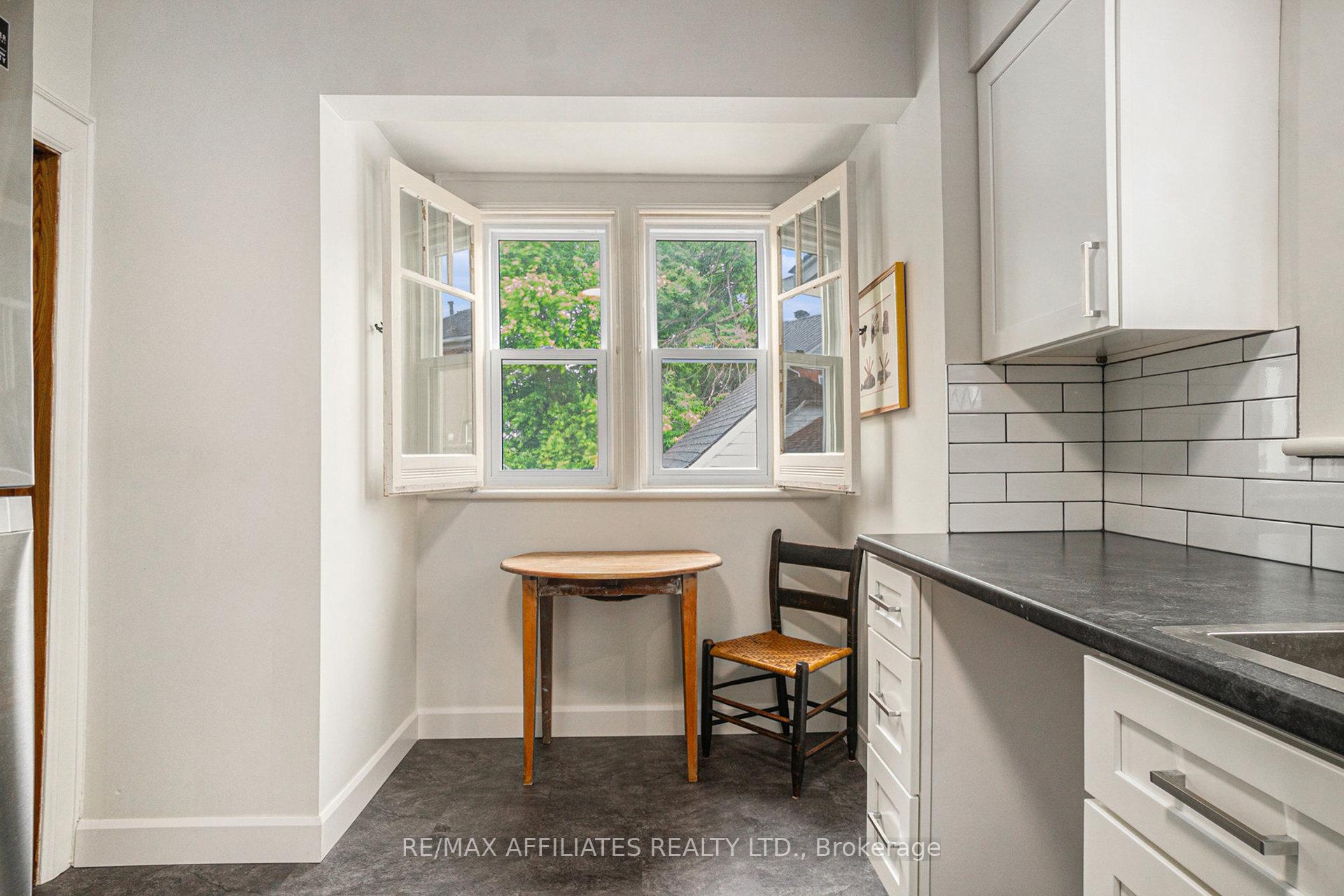 Photo 10 of 65 Mcgill Street, Smiths Falls — HOMEH