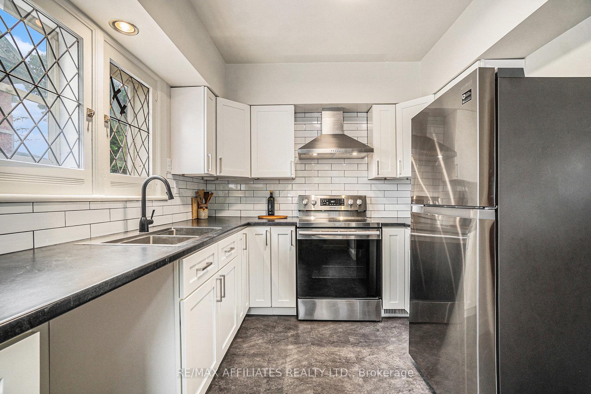 Photo 11 of 65 Mcgill Street, Smiths Falls — HOMEH