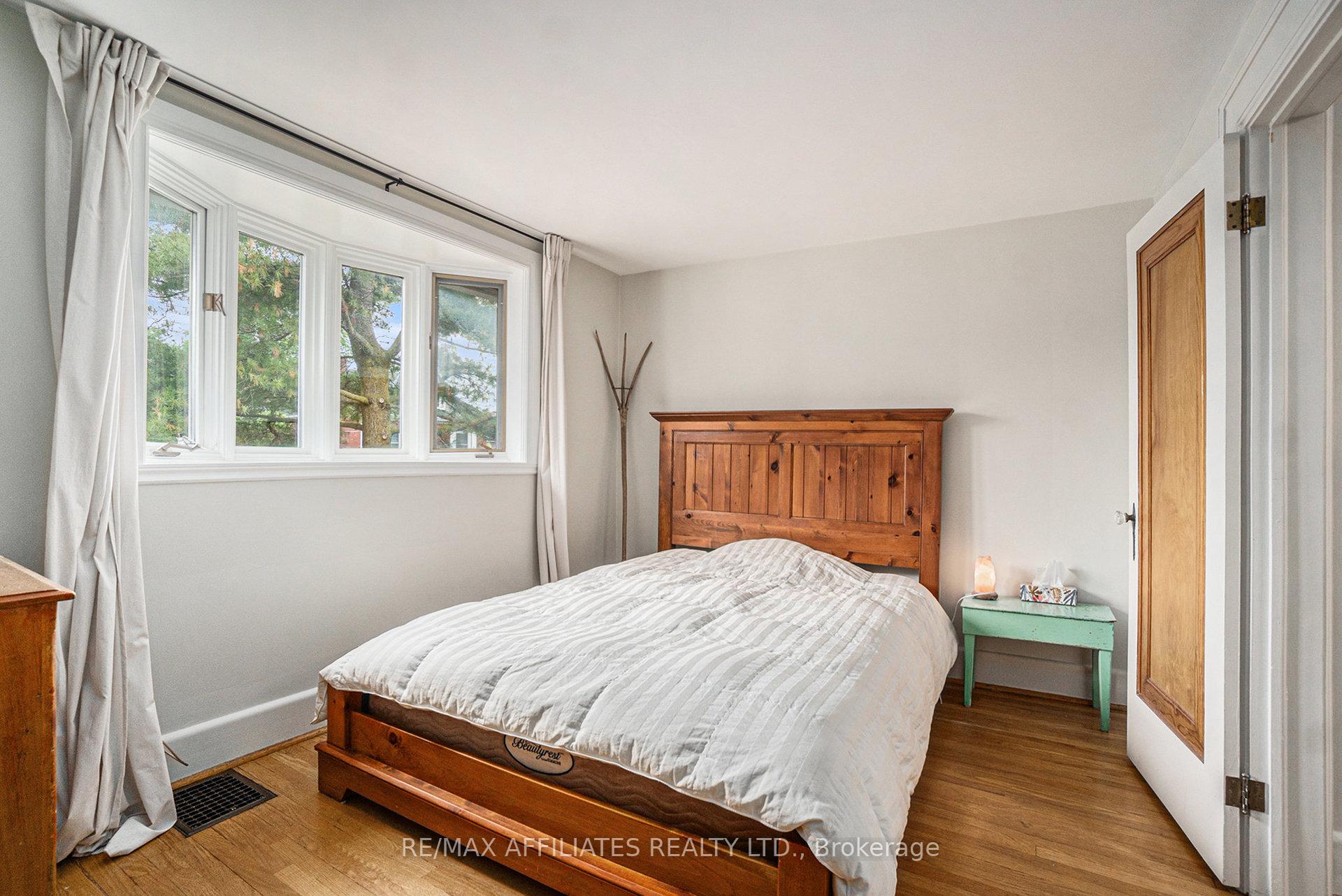Photo 24 of 65 Mcgill Street, Smiths Falls — HOMEH