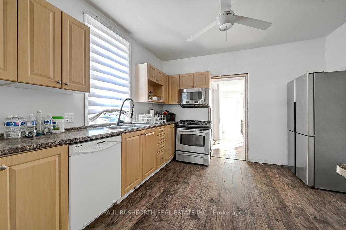 Photo 7 of 73 Renfrew Avenue E, Renfrew — HOMEH