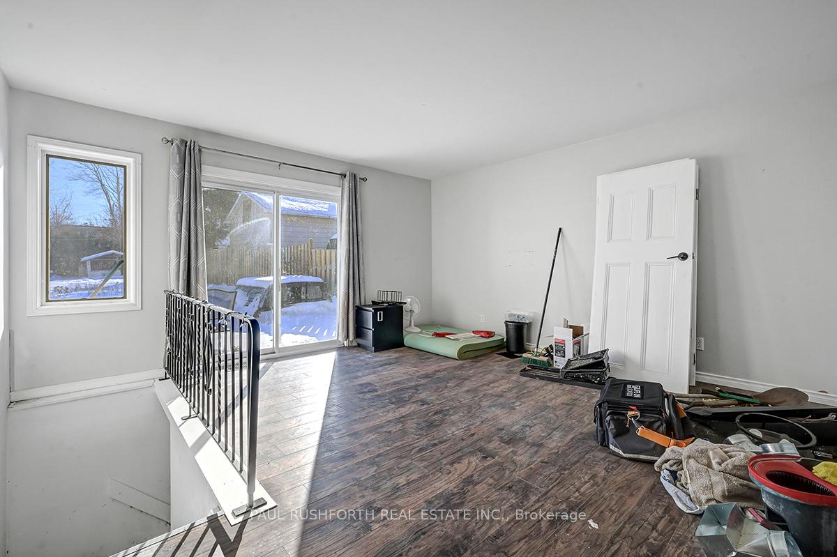 Photo 10 of 73 Renfrew Avenue E, Renfrew — HOMEH