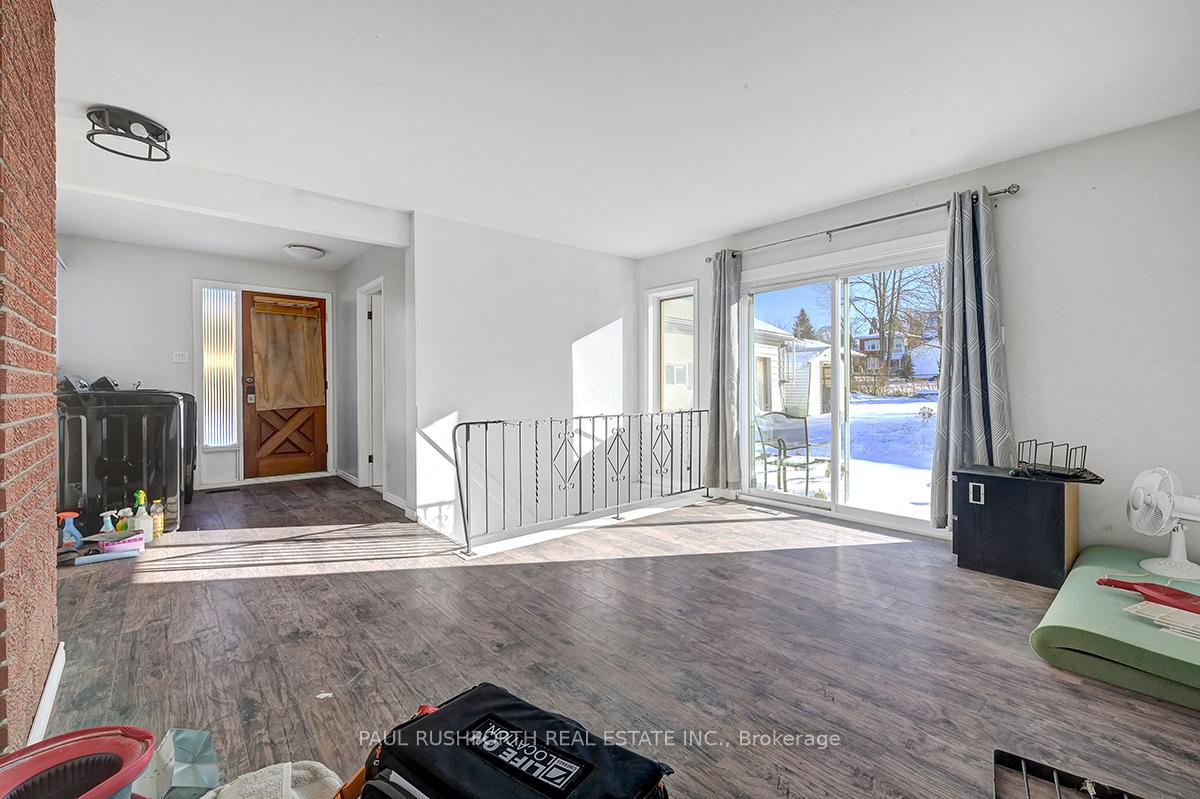 Photo 13 of 73 Renfrew Avenue E, Renfrew — HOMEH