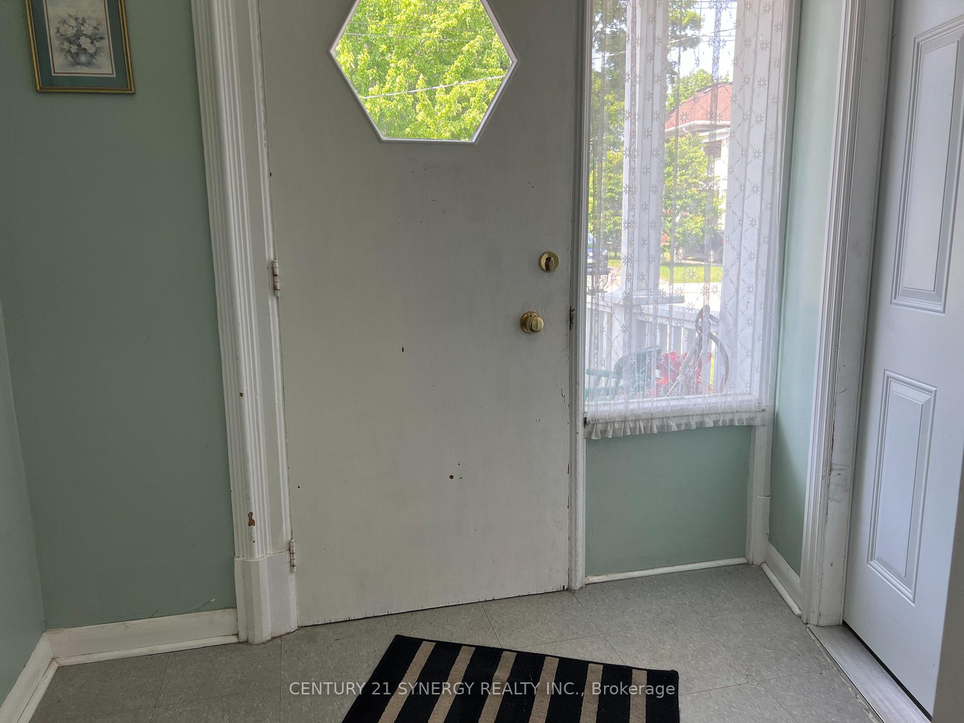 Photo 5 of 9 Strathcona Street, Smiths Falls — HOMEH