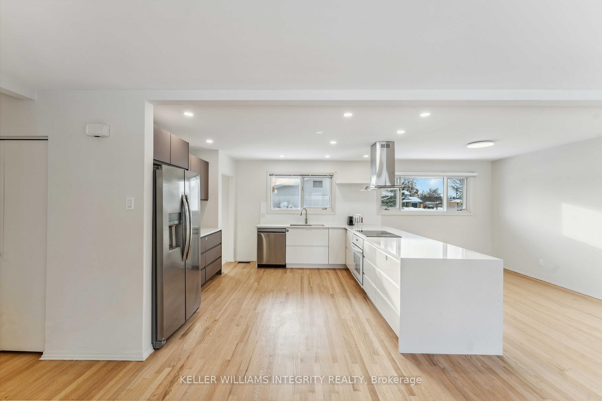 Photo 7 of 2 Cox Street, Ottawa, Manordale — HOMEH