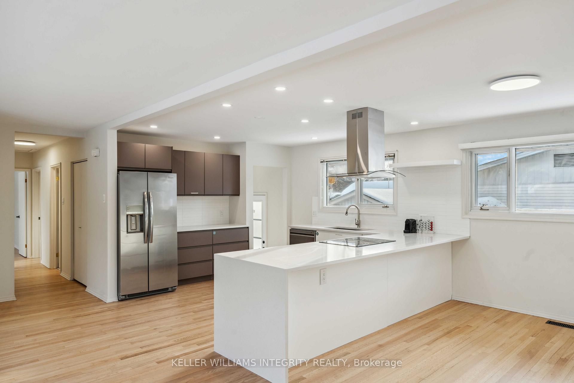 Photo 8 of 2 Cox Street, Ottawa, Manordale — HOMEH