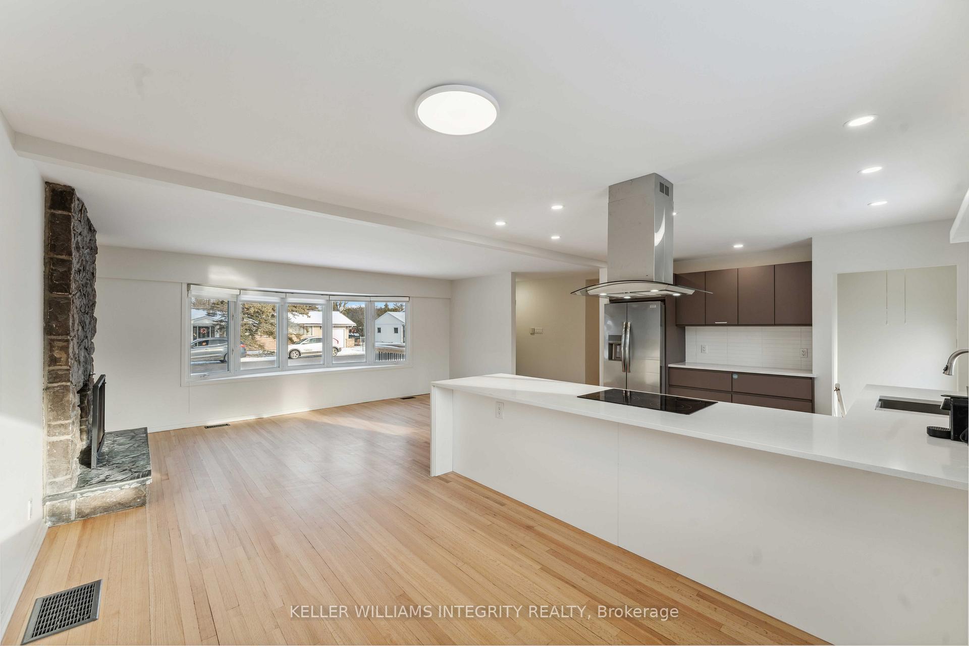 Photo 10 of 2 Cox Street, Ottawa, Manordale — HOMEH