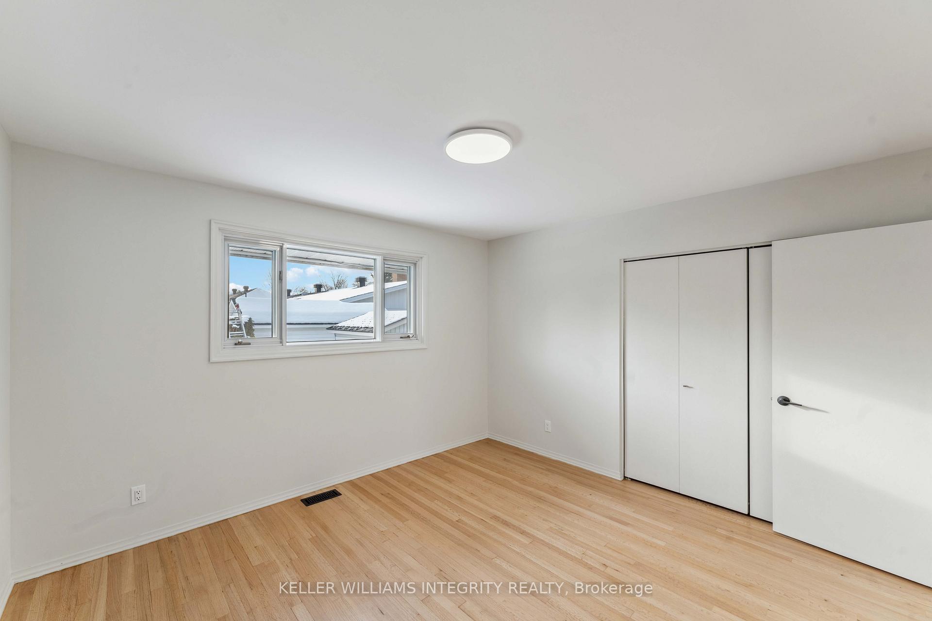 Photo 12 of 2 Cox Street, Ottawa, Manordale — HOMEH
