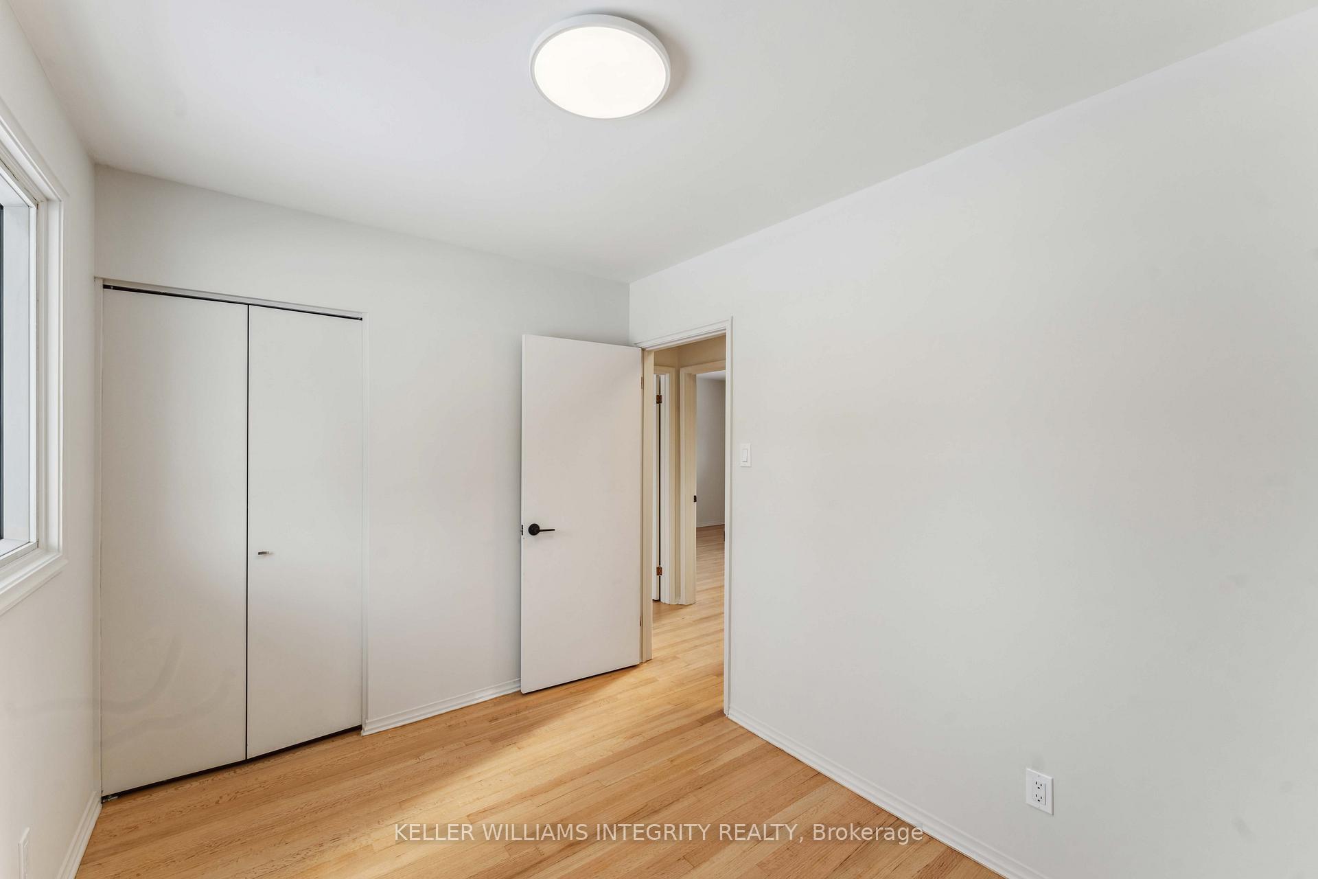 Photo 14 of 2 Cox Street, Ottawa, Manordale — HOMEH