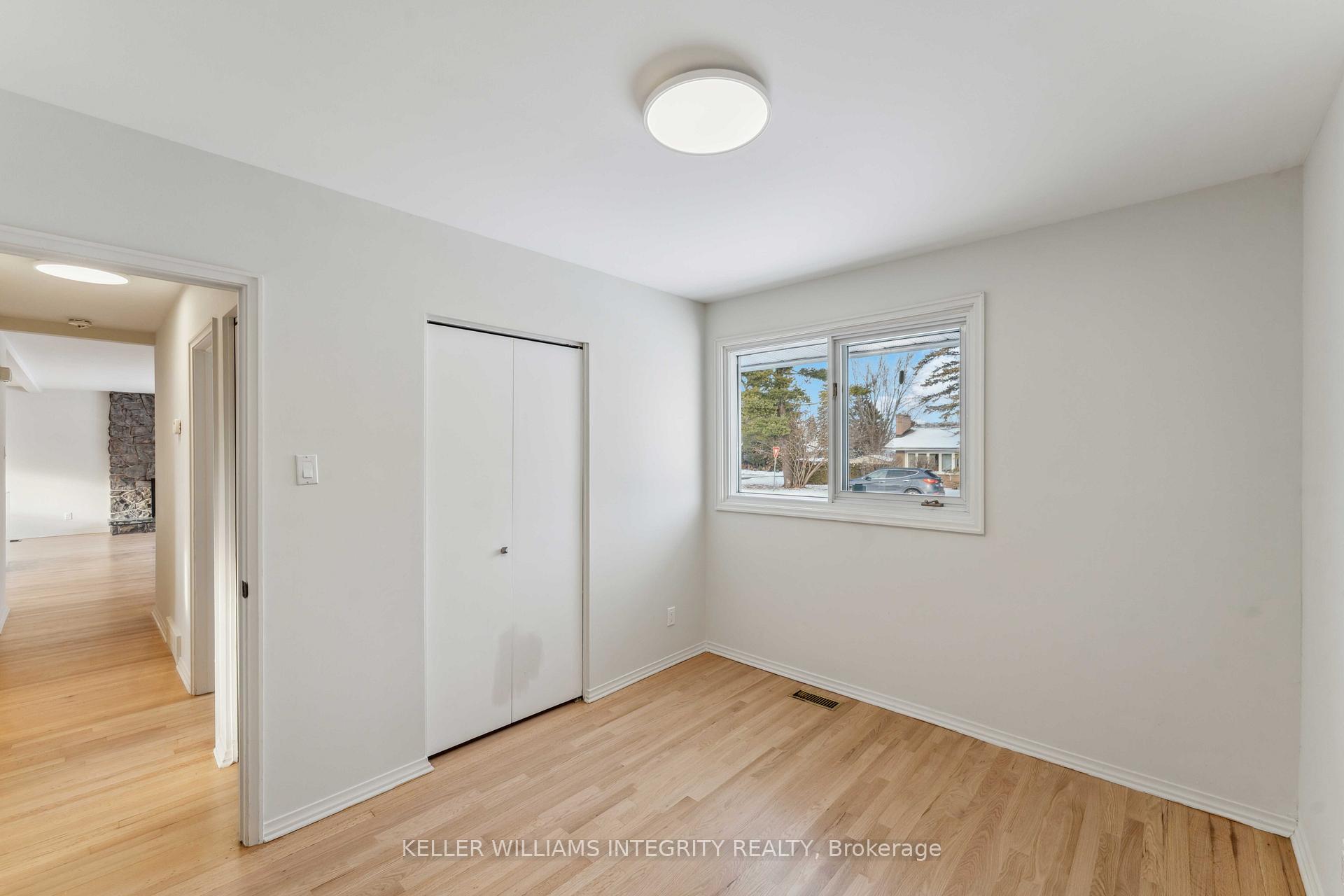 Photo 16 of 2 Cox Street, Ottawa, Manordale — HOMEH