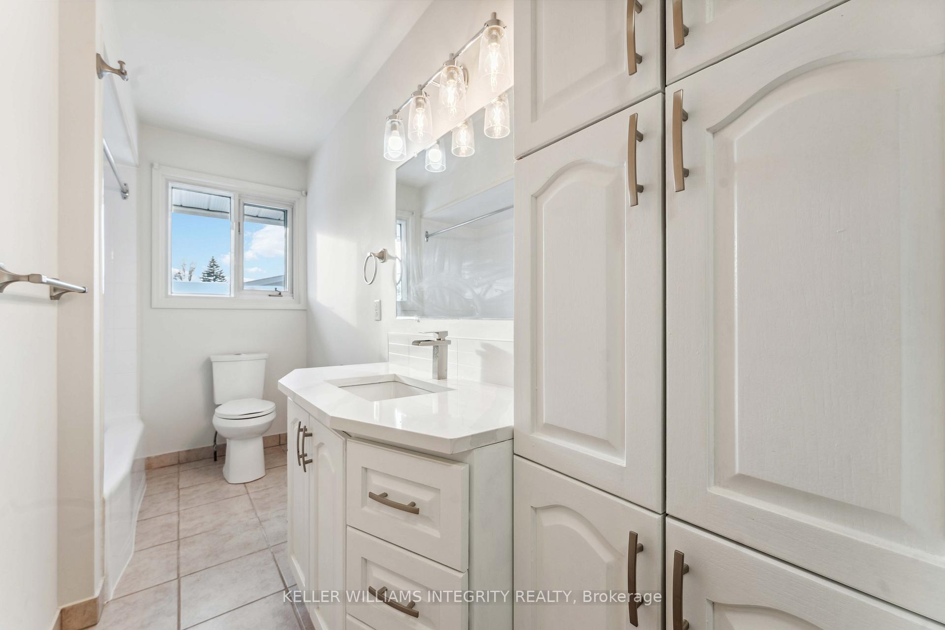 Photo 17 of 2 Cox Street, Ottawa, Manordale — HOMEH
