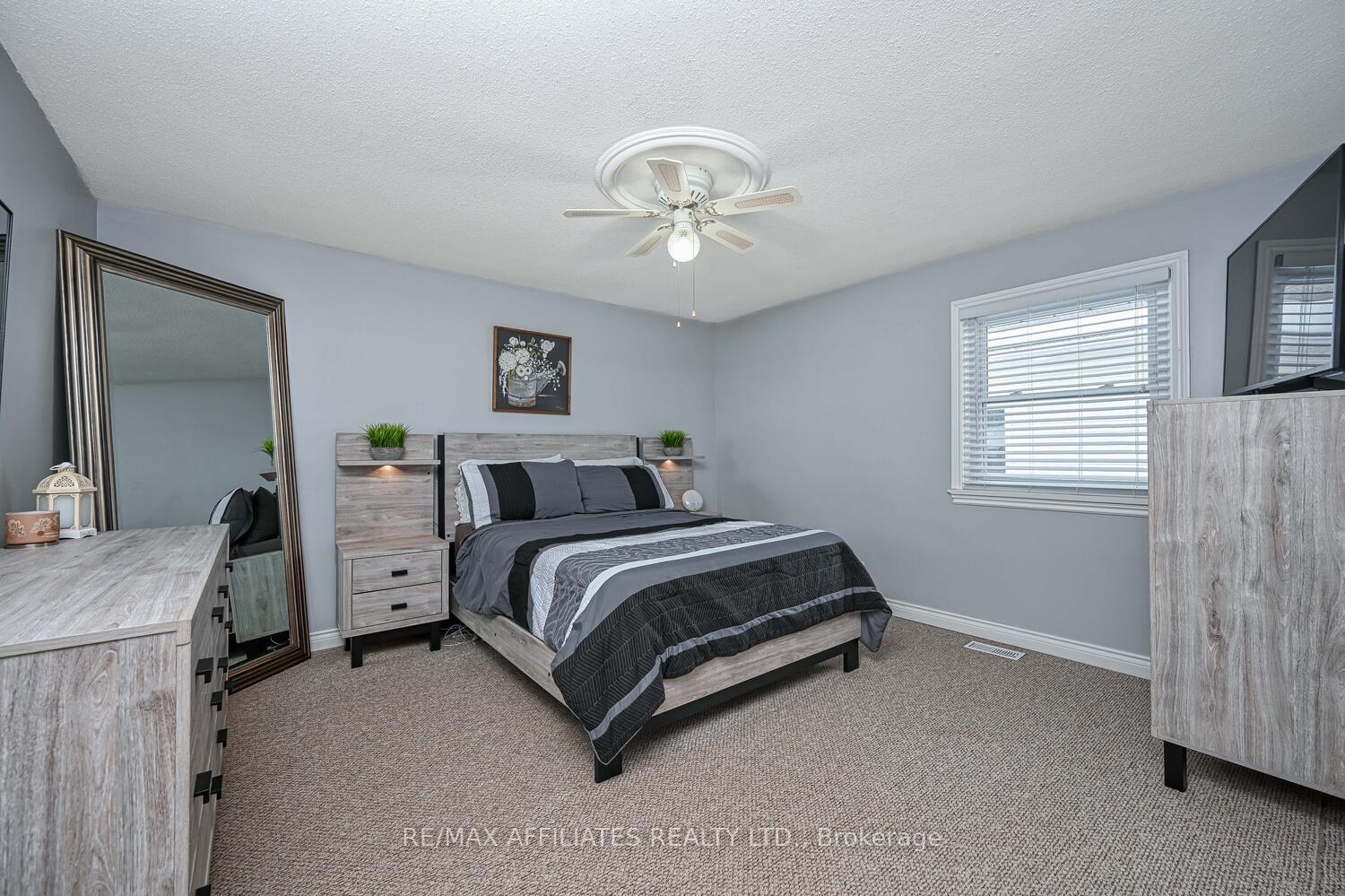 Photo 23 of 2 Philip Street, Smiths Falls — HOMEH