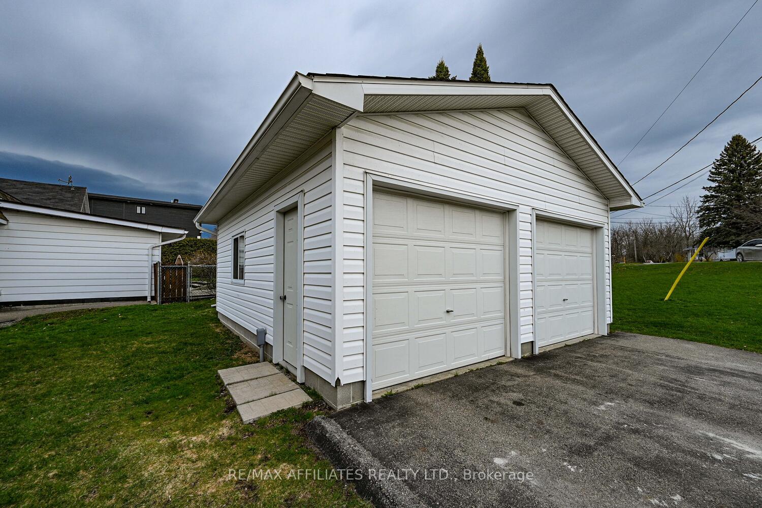 Photo 45 of 2 Philip Street, Smiths Falls — HOMEH