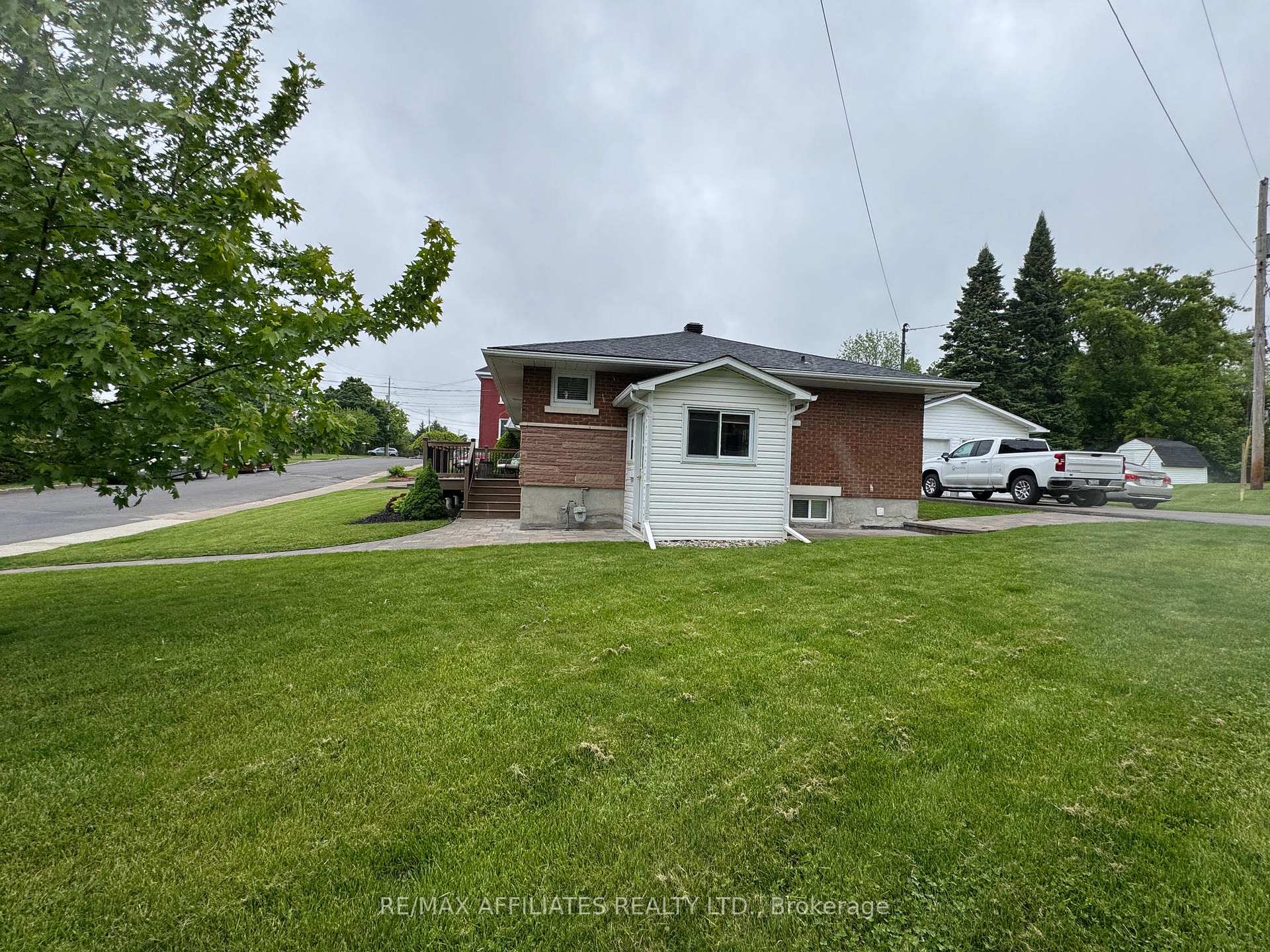 Photo 46 of 2 Philip Street, Smiths Falls — HOMEH