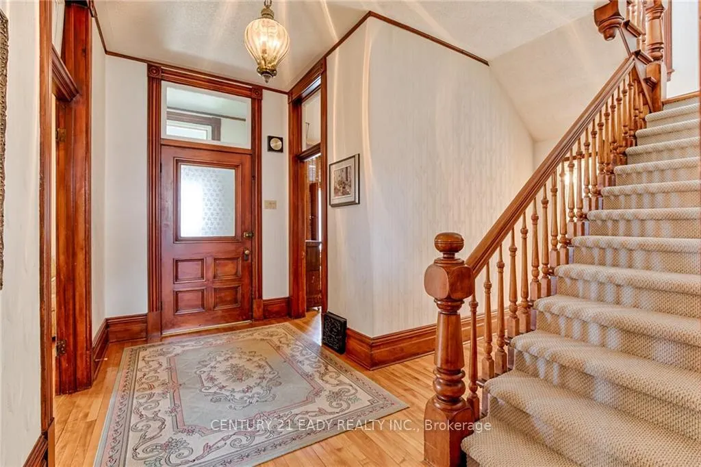 Photo 4 of 80 Munroe Avenue E, Renfrew — HOMEH