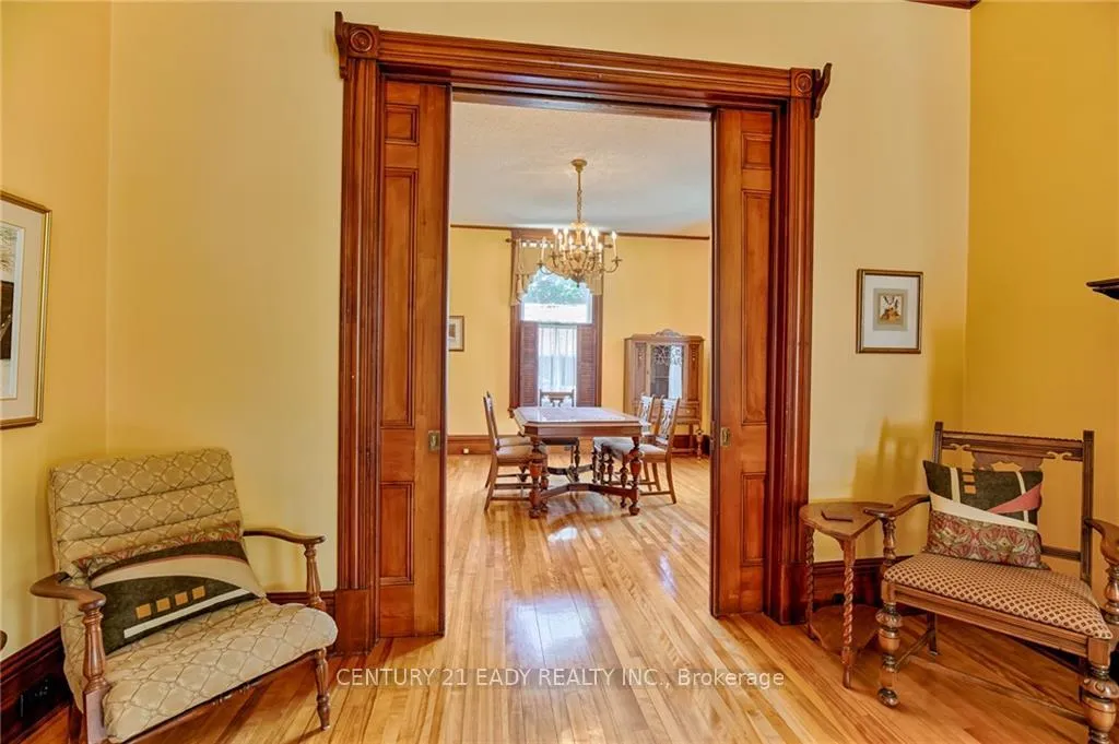 Photo 9 of 80 Munroe Avenue E, Renfrew — HOMEH