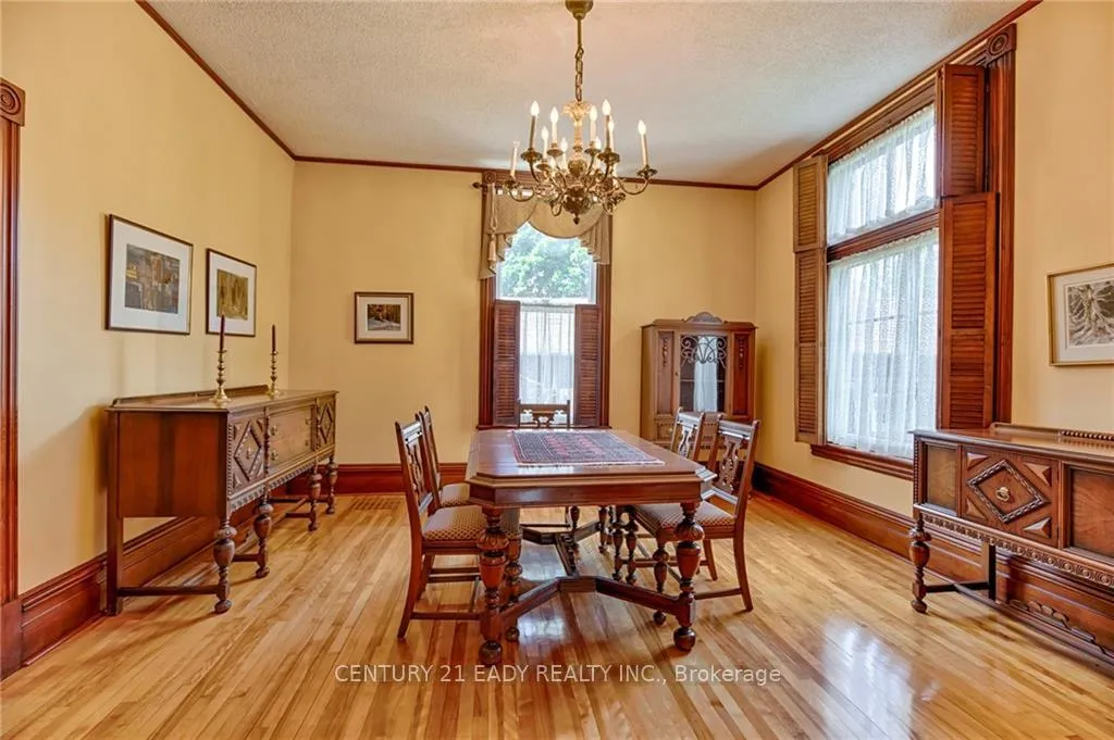 Photo 10 of 80 Munroe Avenue E, Renfrew — HOMEH