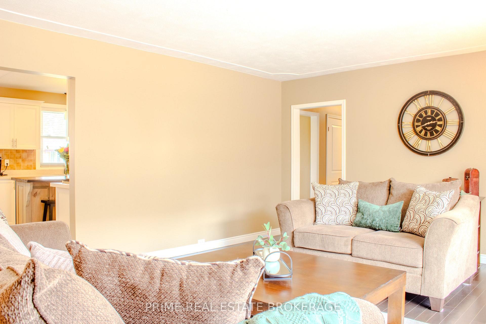 Photo 14 of 254 Pryde Boulevard, South Huron, Exeter — HOMEH