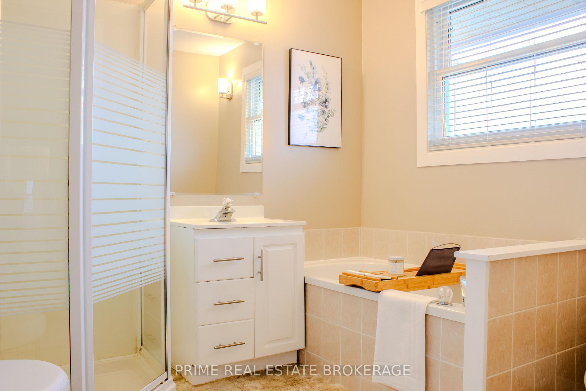 Photo 22 of 254 Pryde Boulevard, South Huron, Exeter — HOMEH