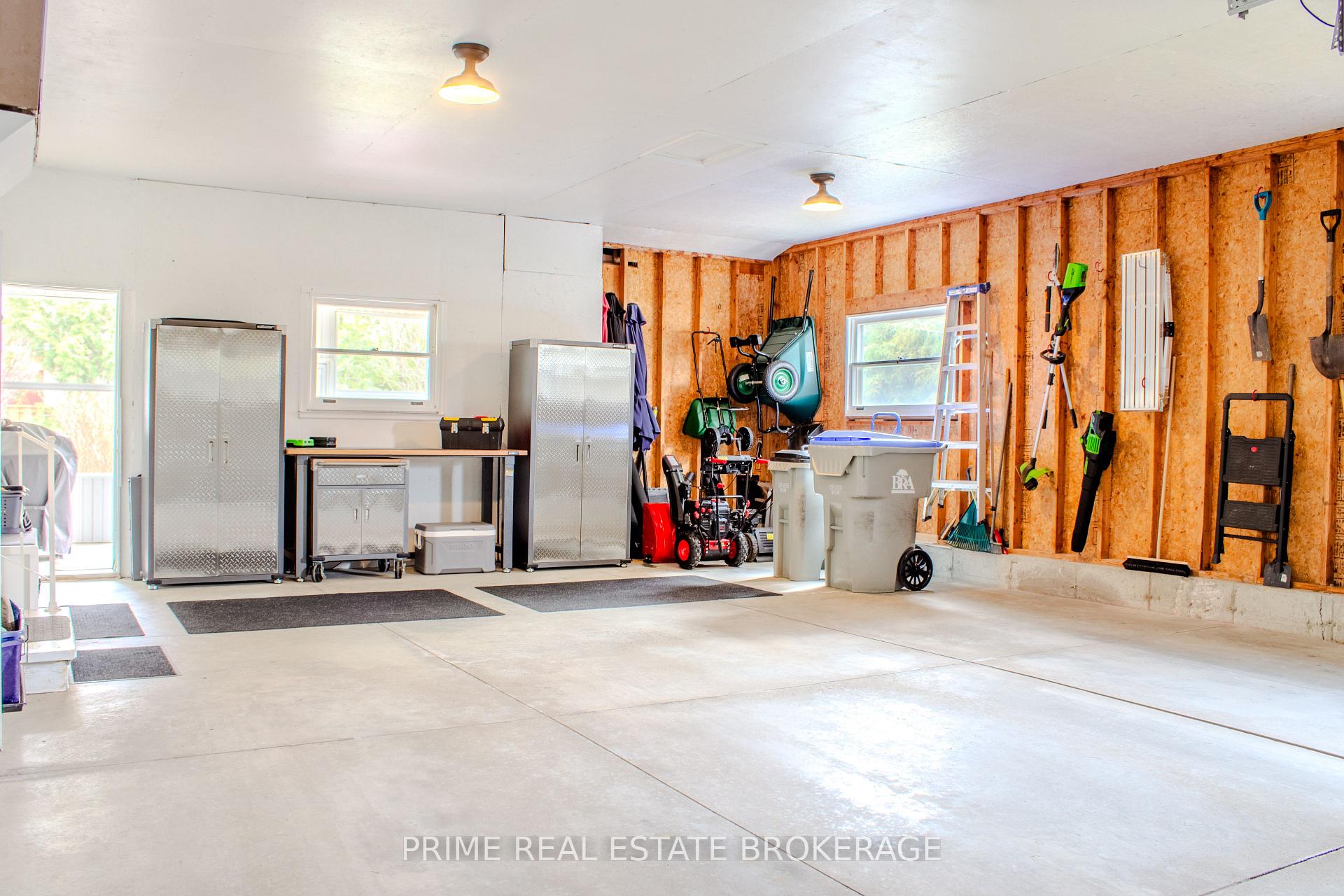 Photo 32 of 254 Pryde Boulevard, South Huron, Exeter — HOMEH