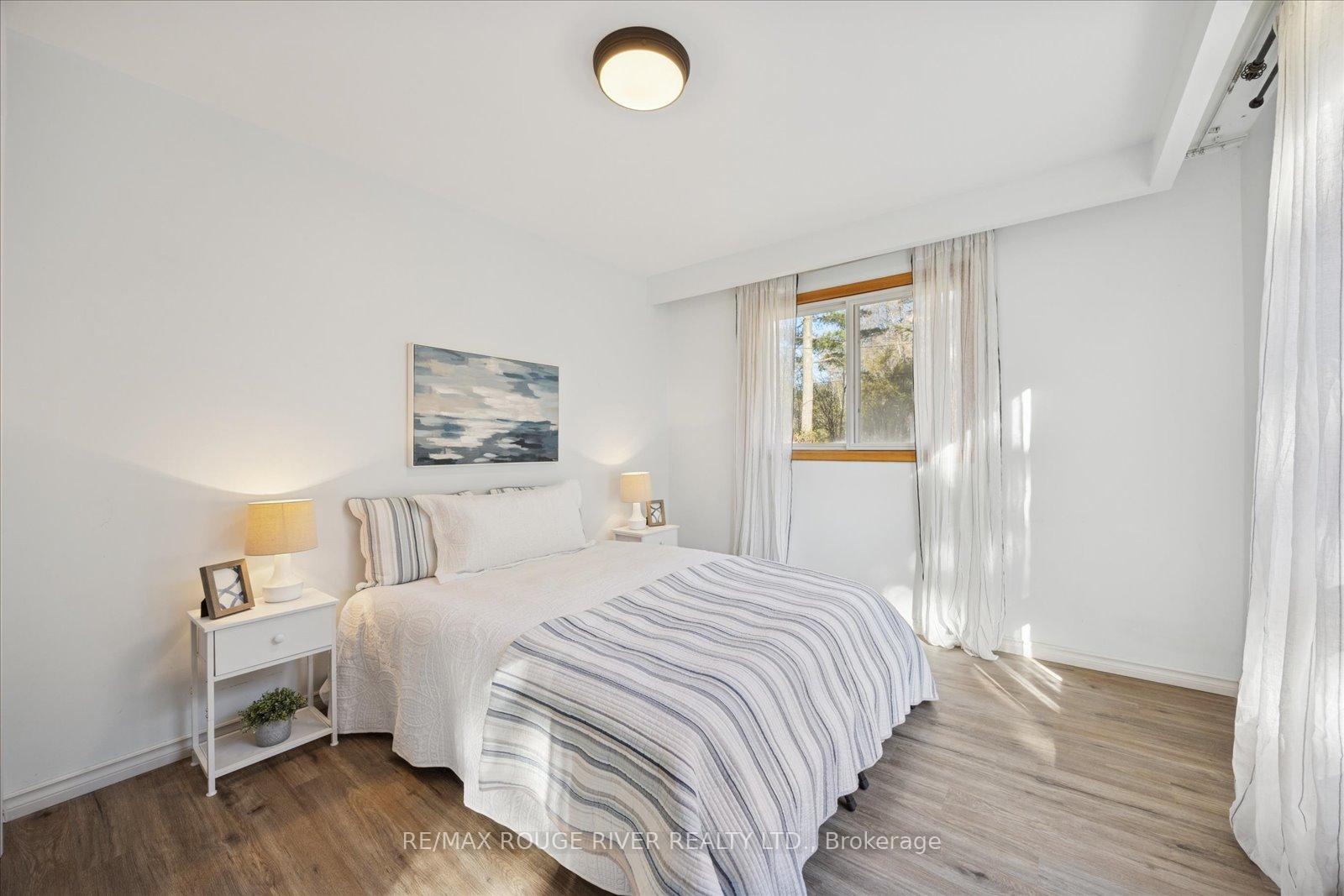 Photo 21 of 16 Blumenweg Crescent, Scugog, Blackstock — HOMEH