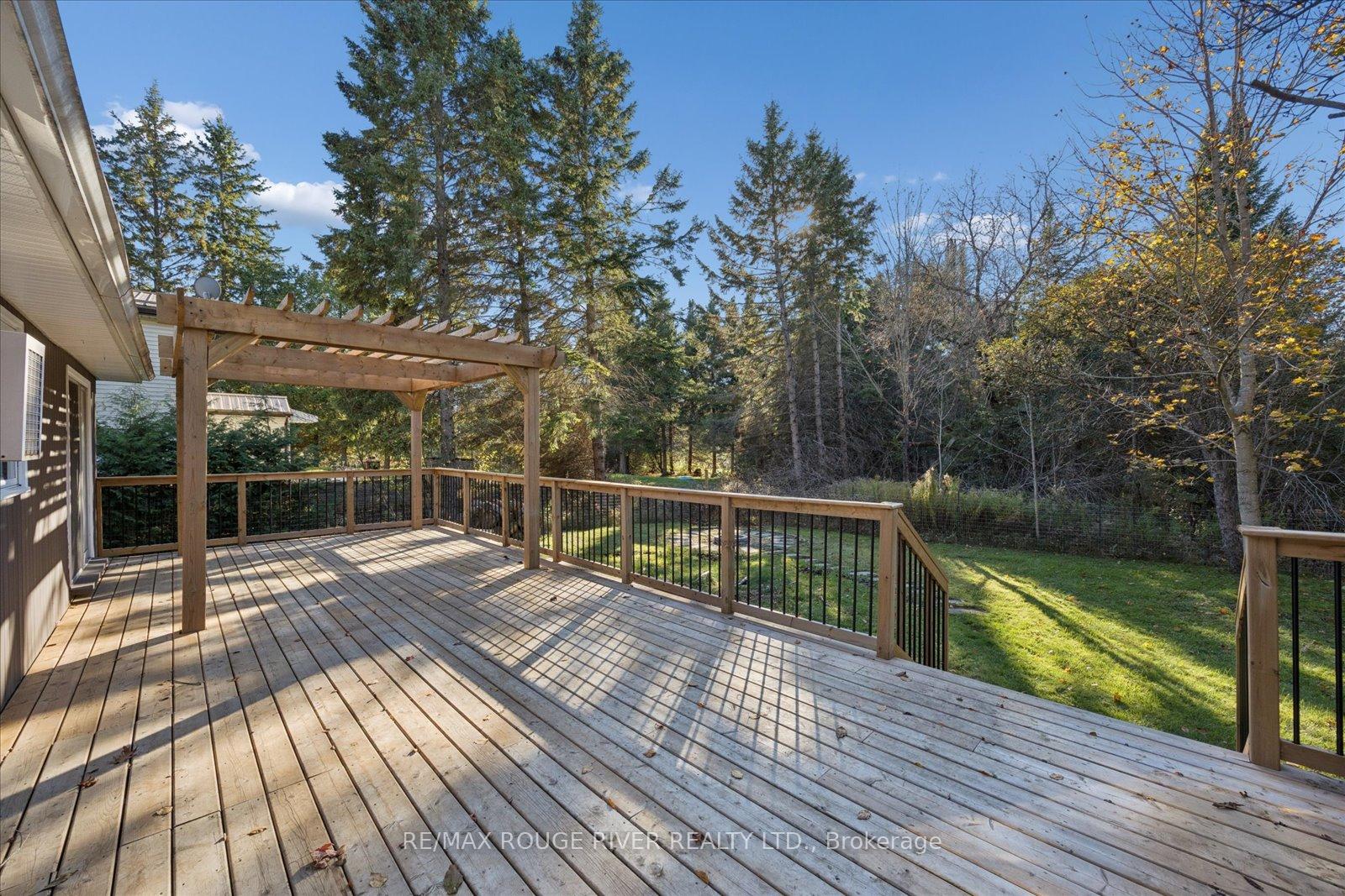 Photo 30 of 16 Blumenweg Crescent, Scugog, Blackstock — HOMEH