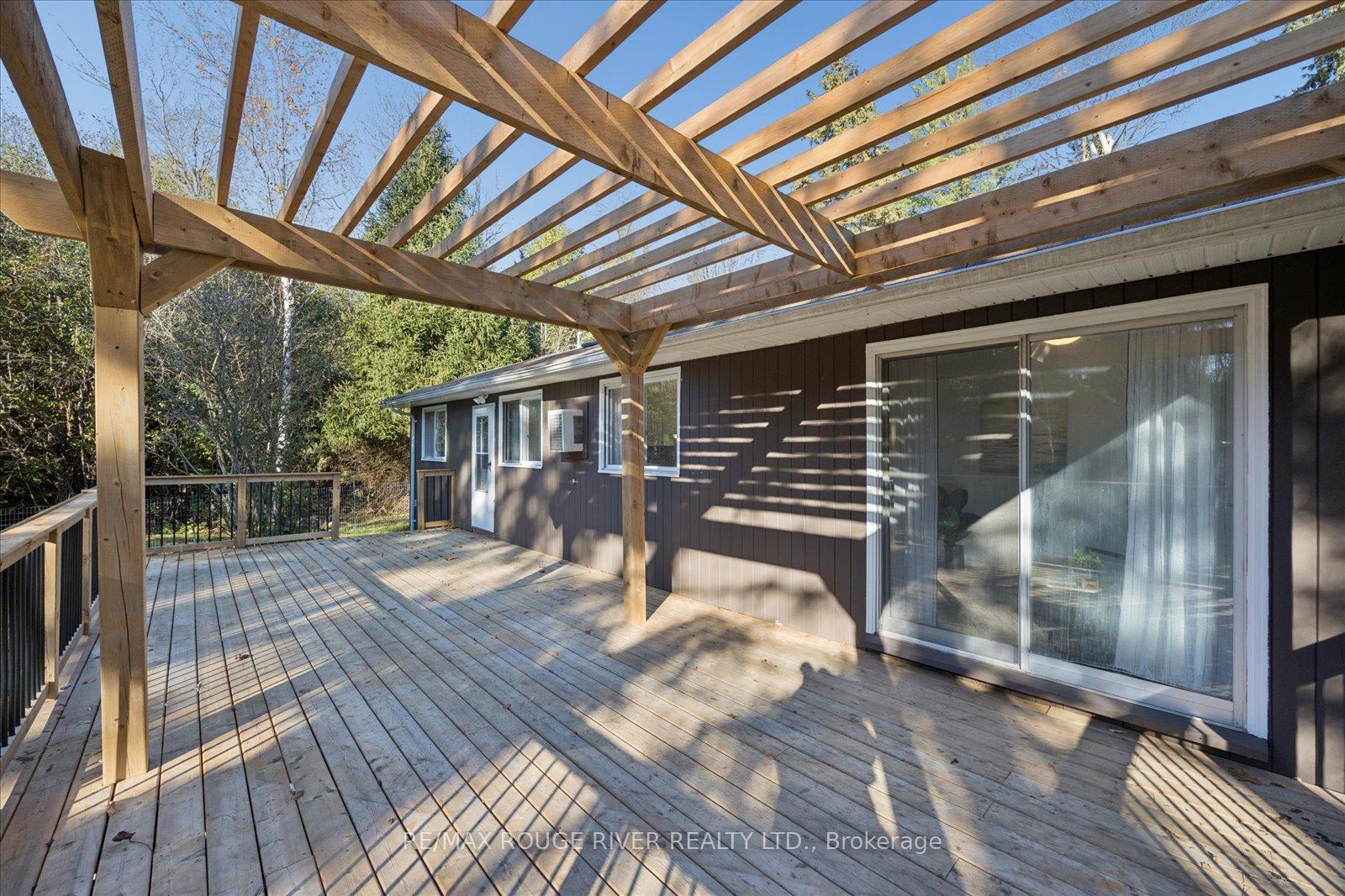 Photo 31 of 16 Blumenweg Crescent, Scugog, Blackstock — HOMEH