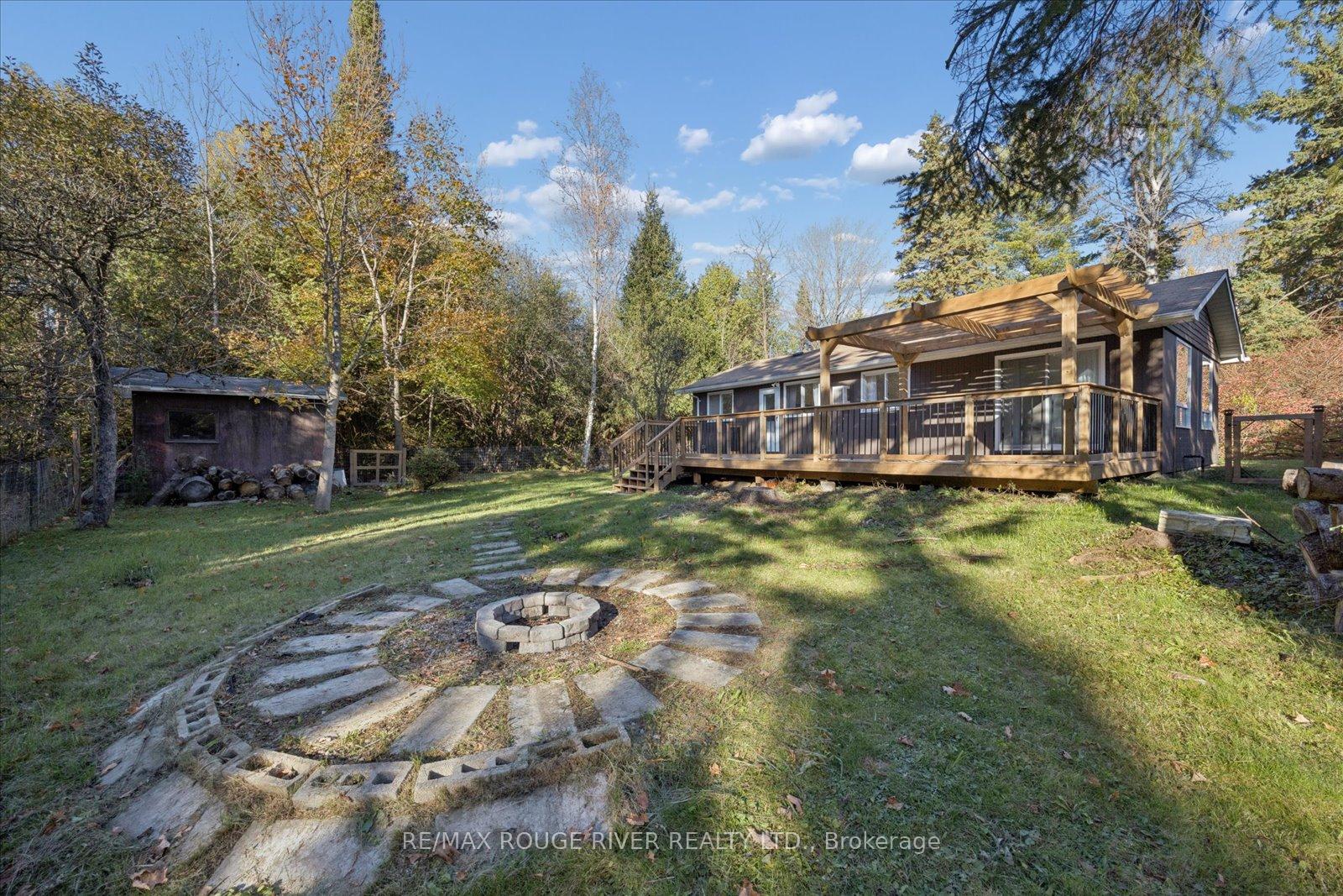Photo 36 of 16 Blumenweg Crescent, Scugog, Blackstock — HOMEH