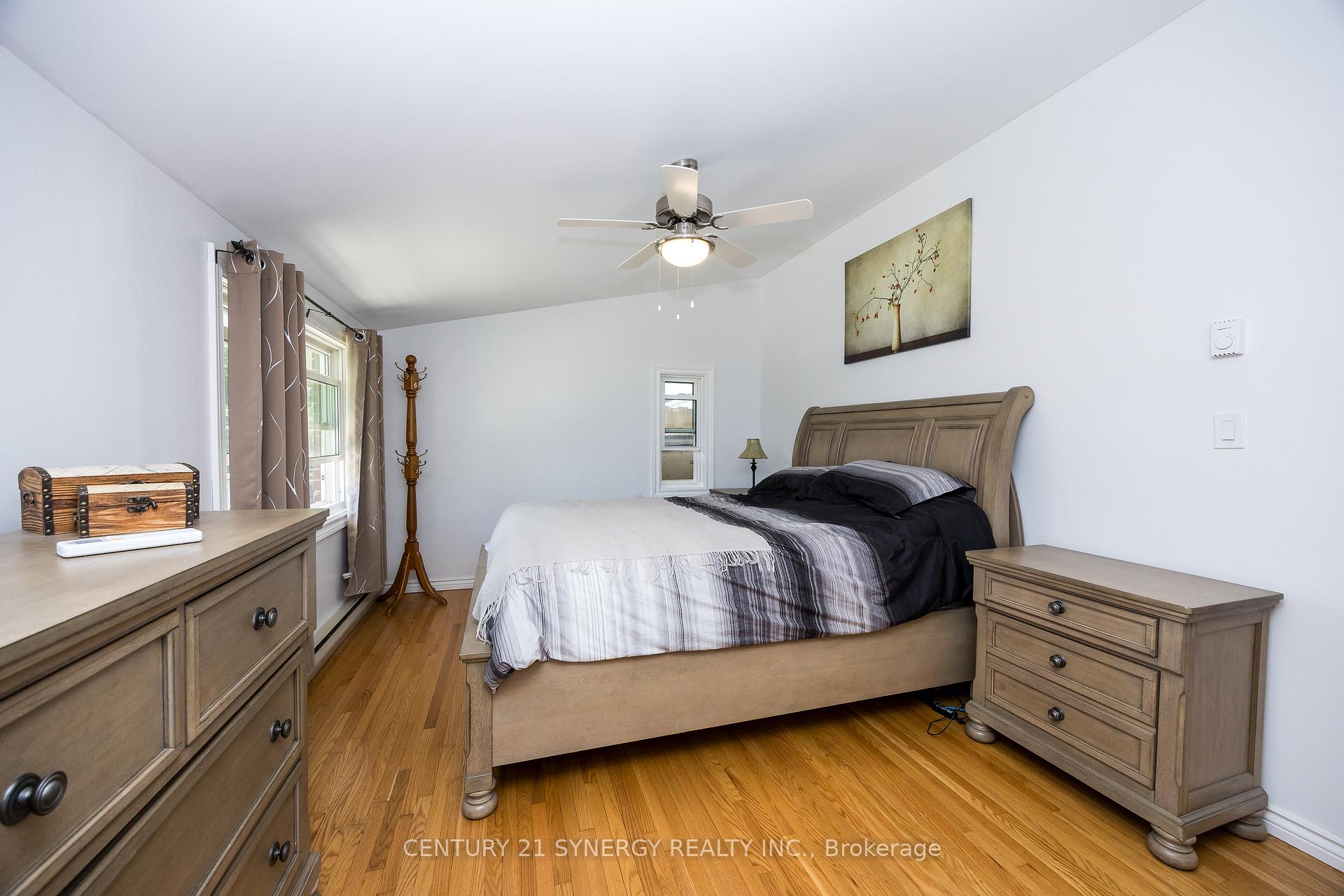 Photo 11 of 233 Allan Street, Smiths Falls — HOMEH