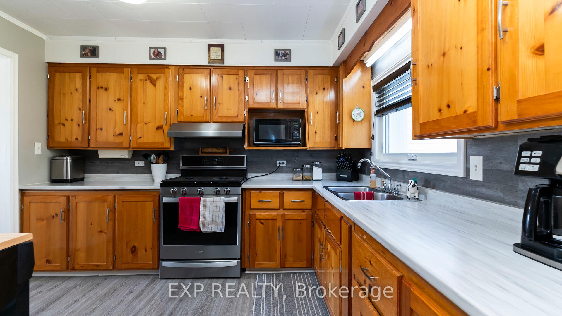 Photo 24 of 69889 Parr Line, South Huron, Stephen — HOMEH