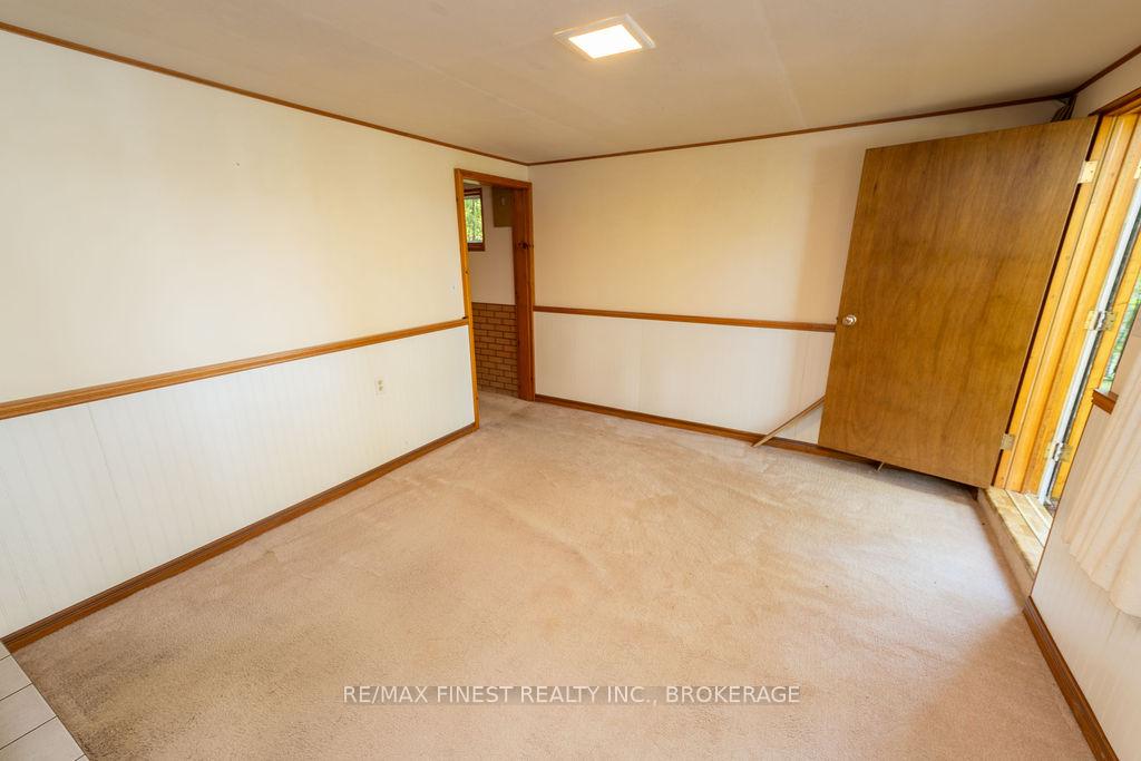 Photo 21 of Unit E, 2305 Opinicon Road E, Rideau Lakes, Rideau Lakes (South Crosby) Twp — HOMEH