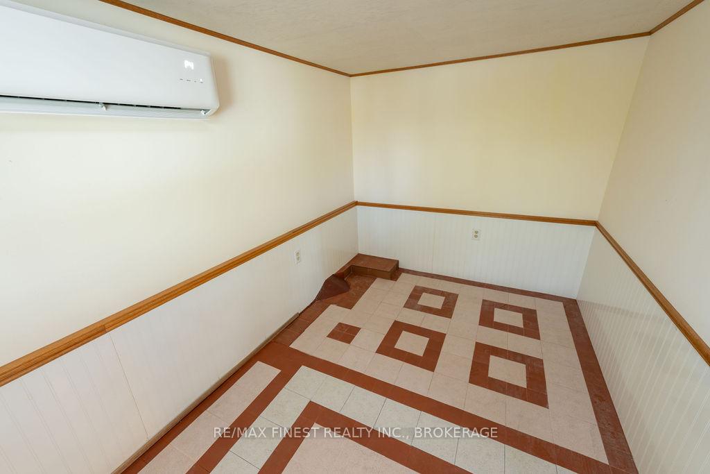 Photo 22 of Unit E, 2305 Opinicon Road E, Rideau Lakes, Rideau Lakes (South Crosby) Twp — HOMEH