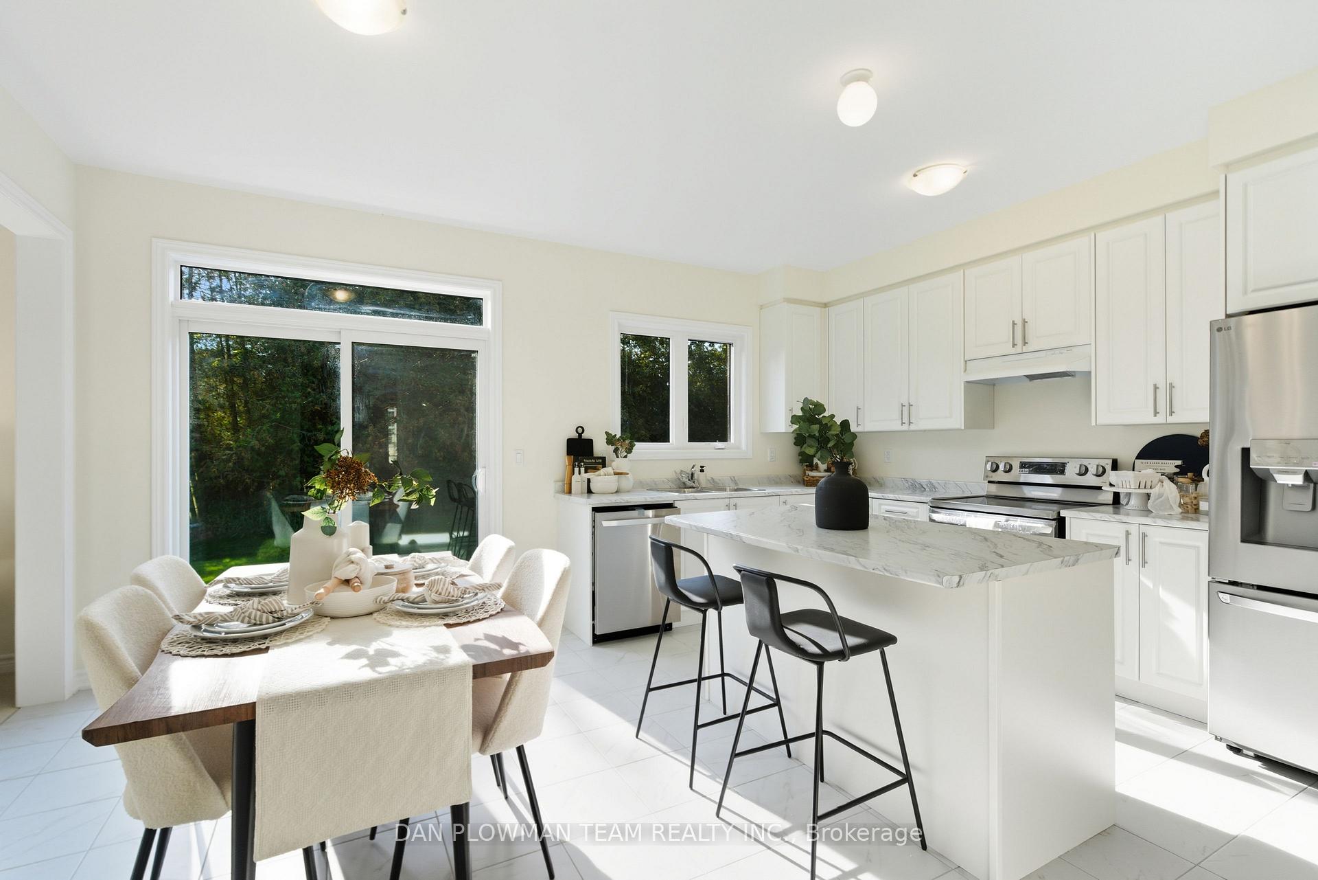 Photo 10 of 98 North Garden Boulevard, Scugog, Port Perry — HOMEH
