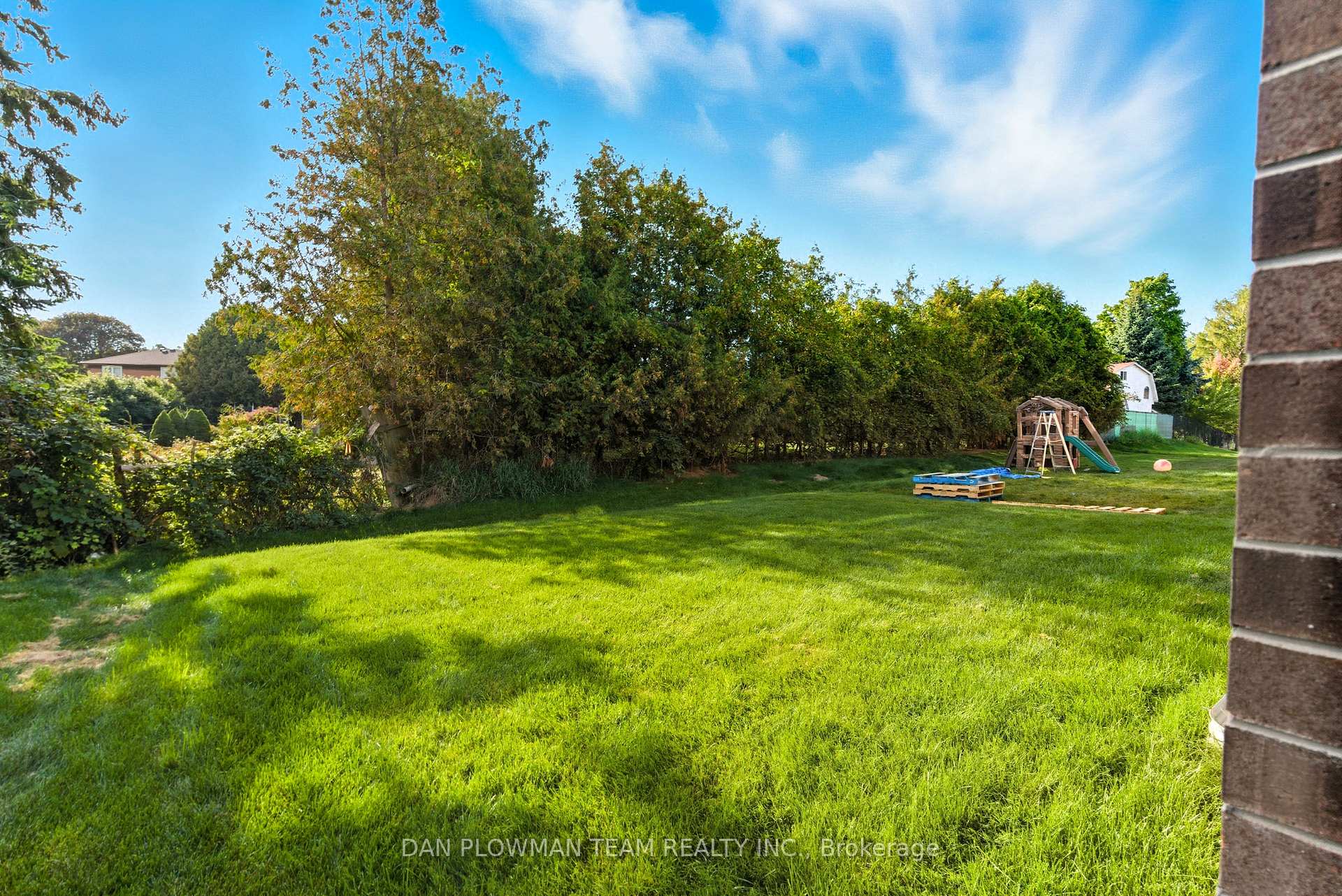 Photo 42 of 98 North Garden Boulevard, Scugog, Port Perry — HOMEH