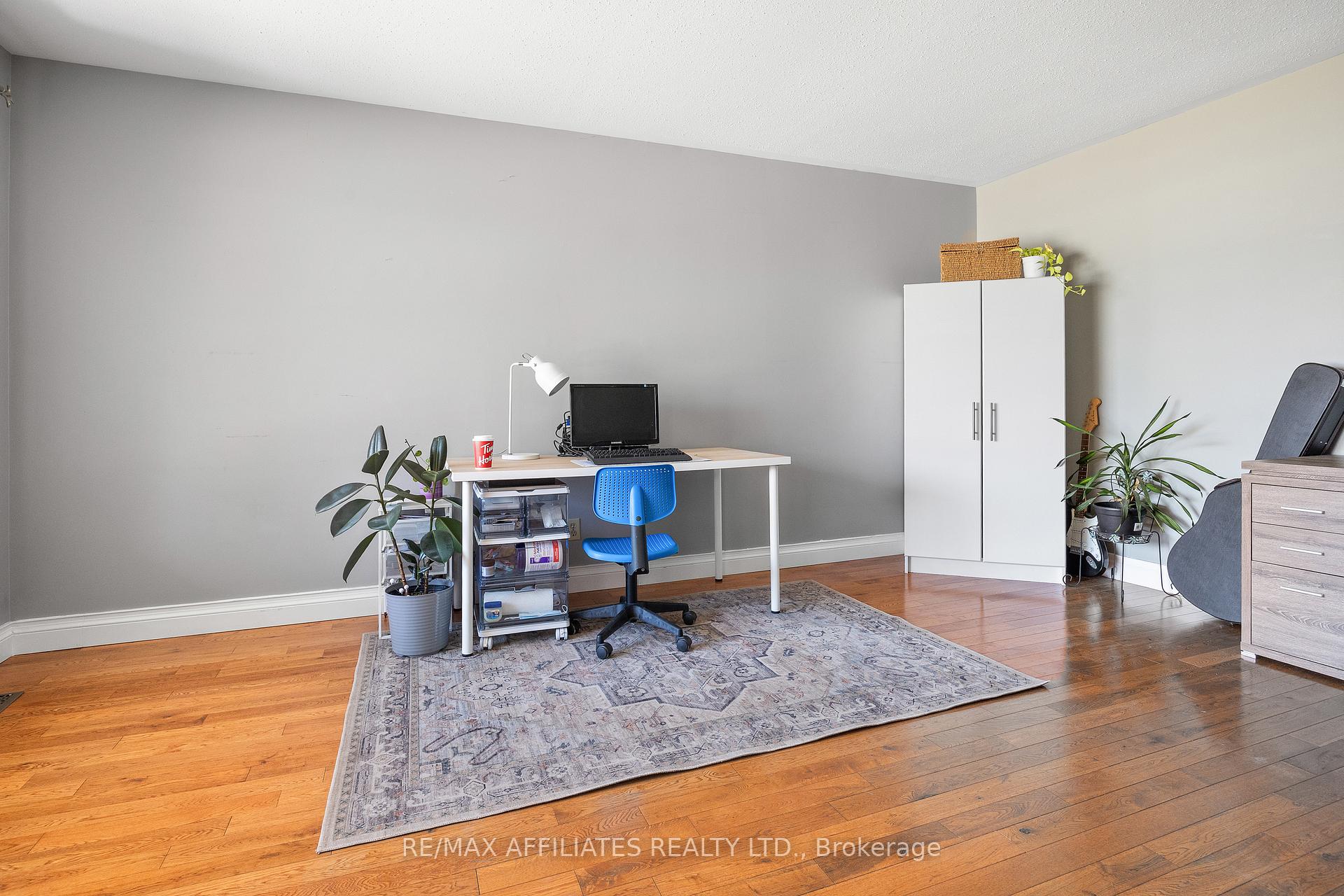 Photo 3 of 246 Allan Street, Smiths Falls — HOMEH