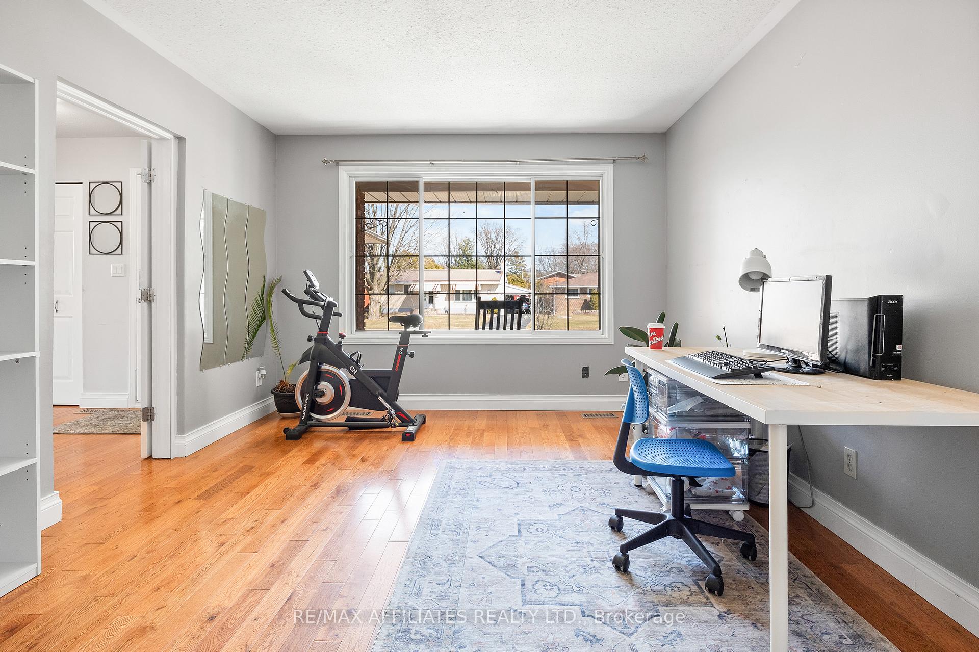 Photo 4 of 246 Allan Street, Smiths Falls — HOMEH