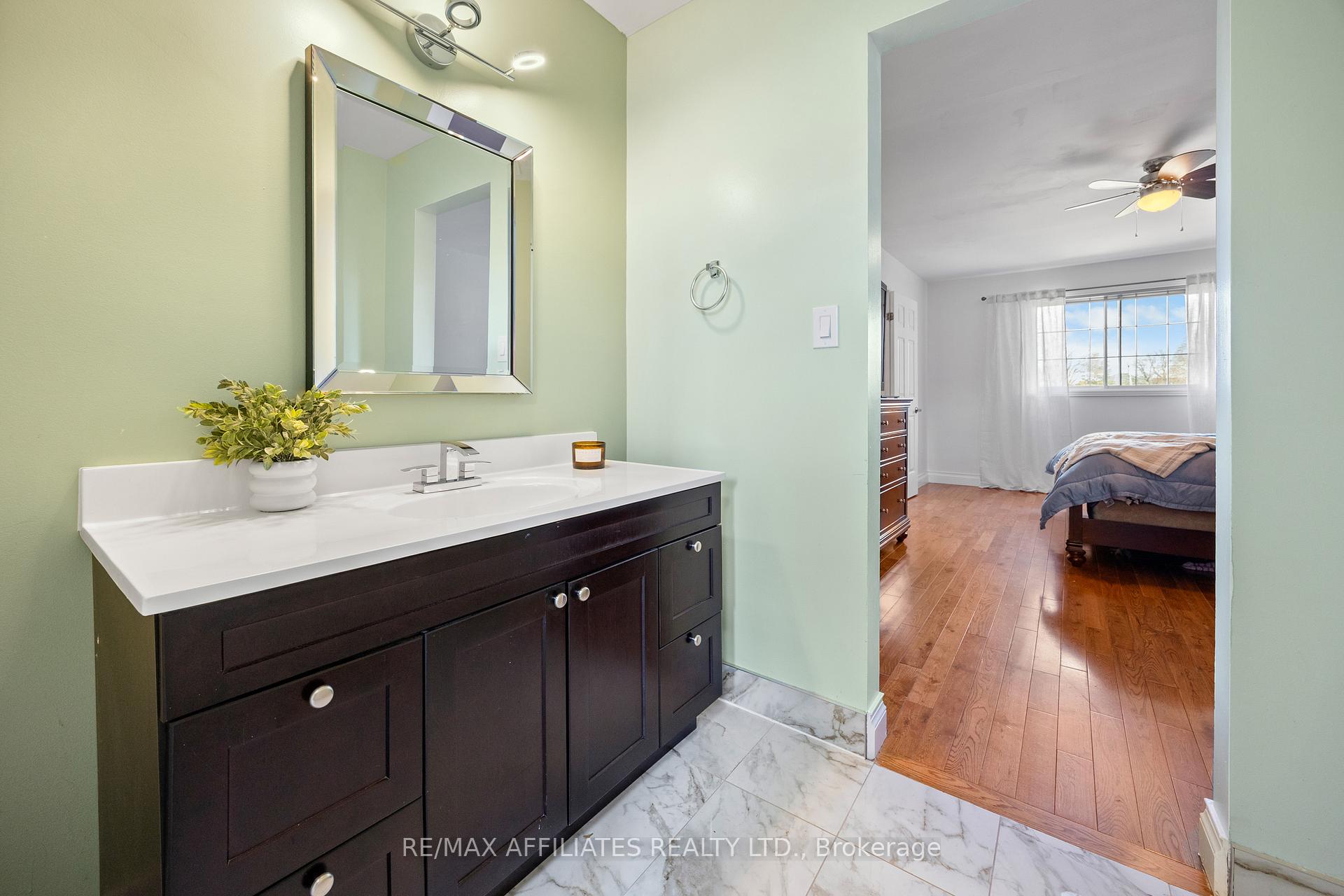 Photo 19 of 246 Allan Street, Smiths Falls — HOMEH