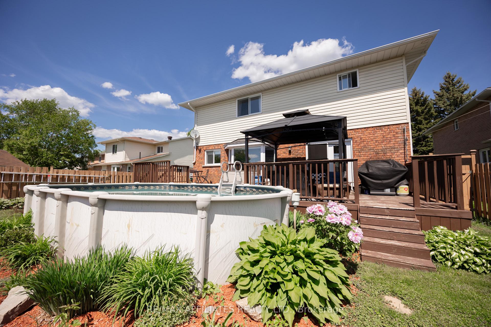 Photo 33 of 246 Allan Street, Smiths Falls — HOMEH
